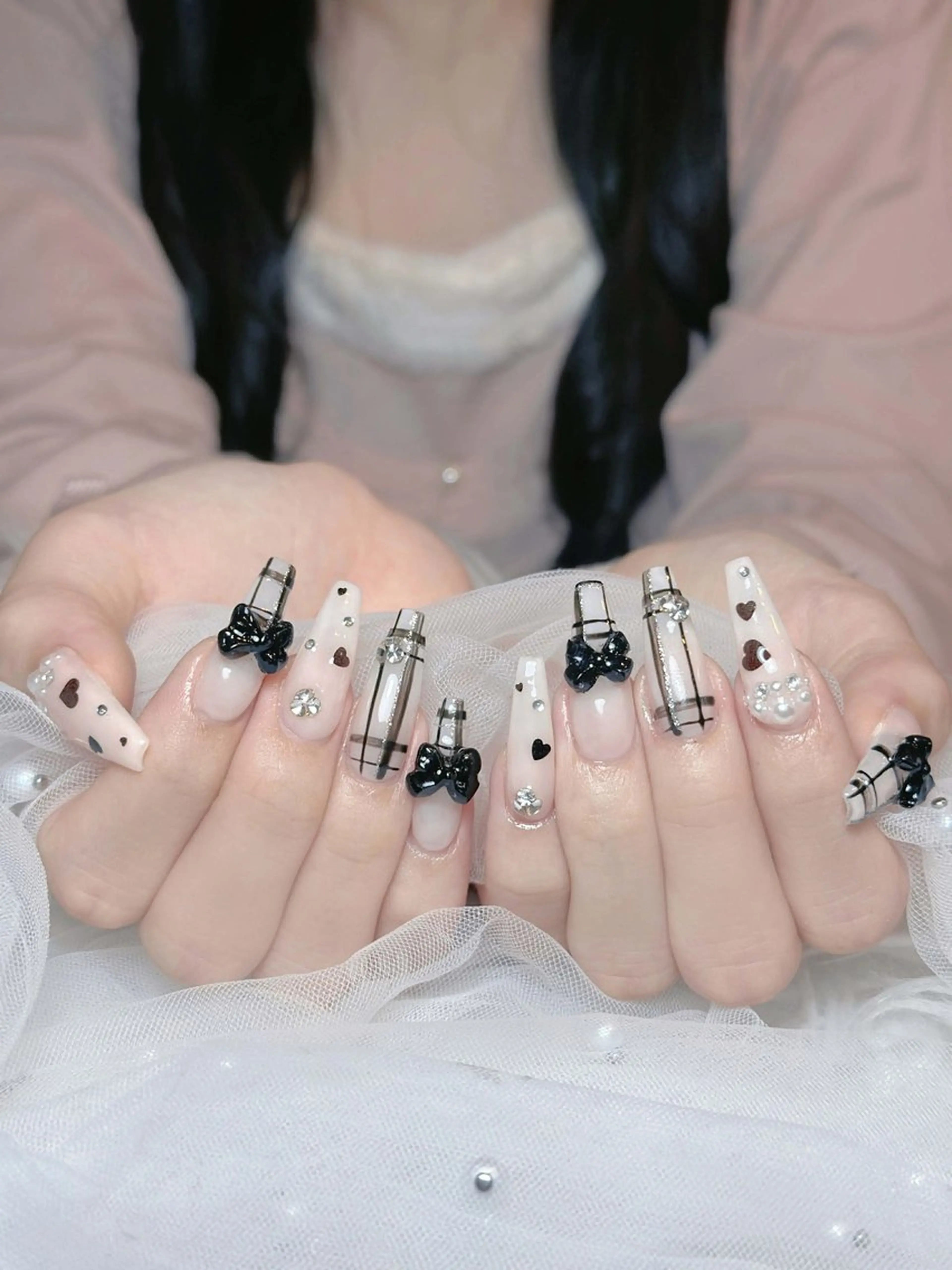 ネイル オーロラネイル ボルドー ブラウン 氷ネイル・うるうるネイル キラキラネイル ハンドネイル Julli NailStudioのネイルデザイン