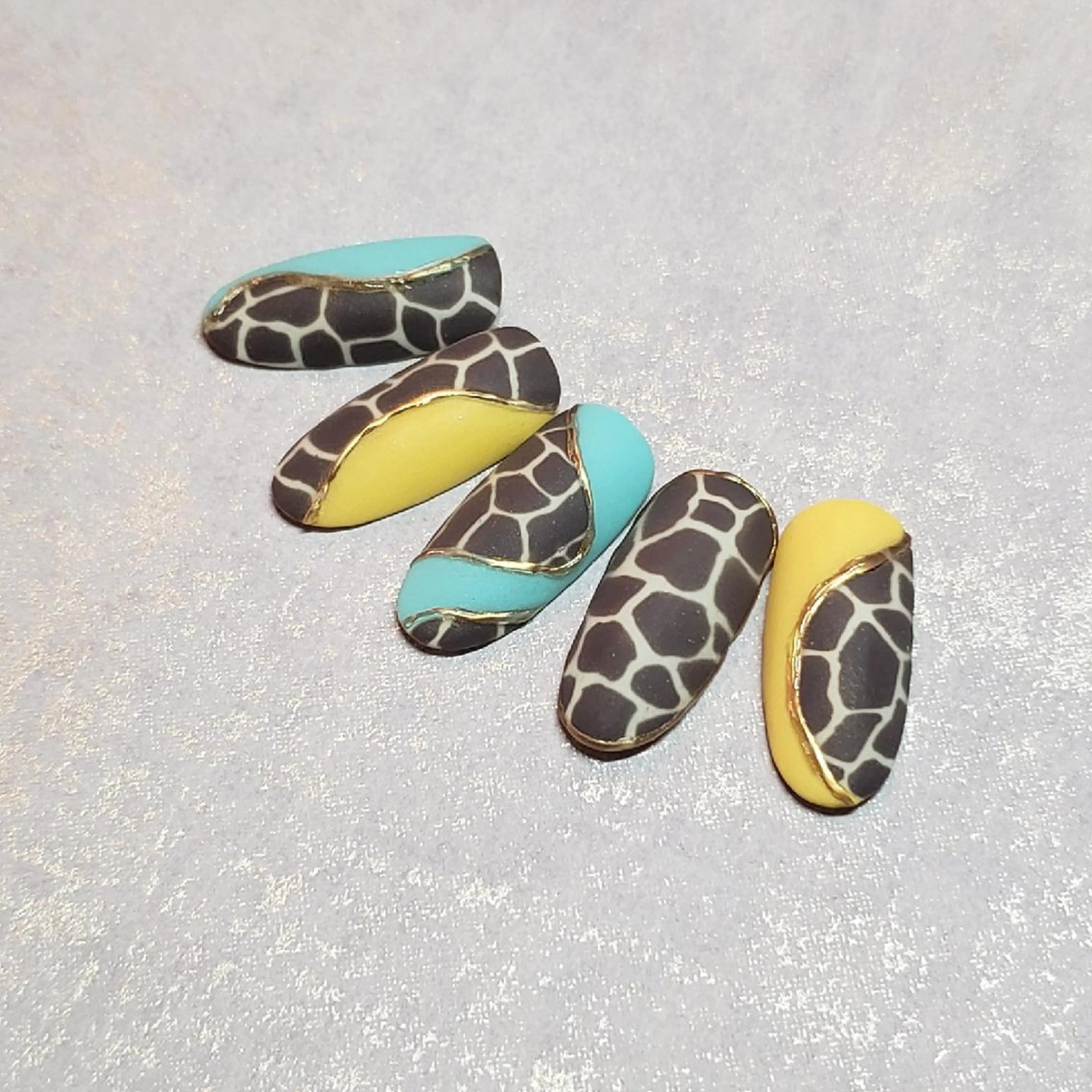 ネイル アニマル柄 Nail Allure(ネイル アルーア)所属・Nail Allureのネイルデザイン