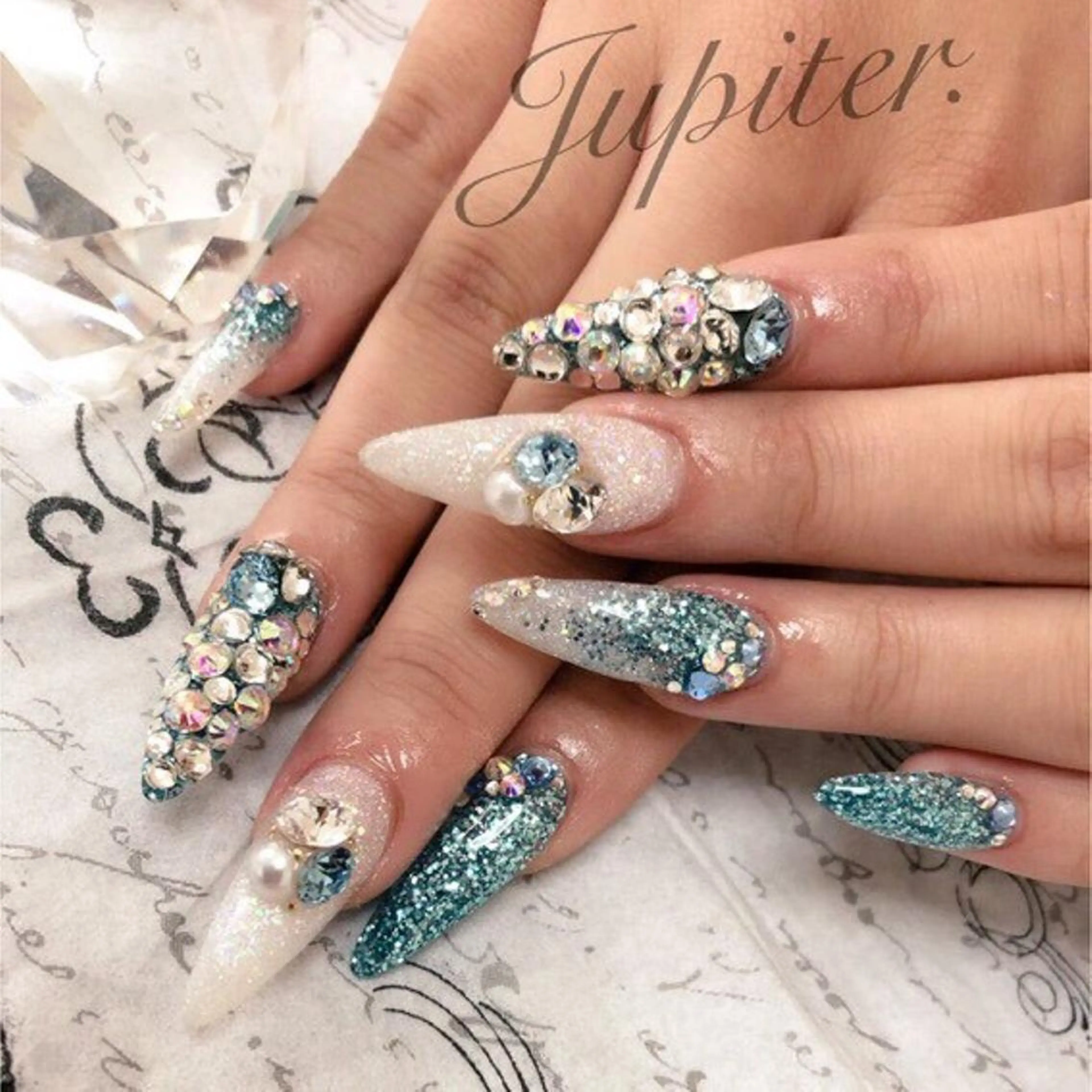 ネイル グラデーション ラメ(グリッター) スカルプネイル ストーンネイル PrivateSalon Jupiter所属・Jupiter .のネイルデザイン