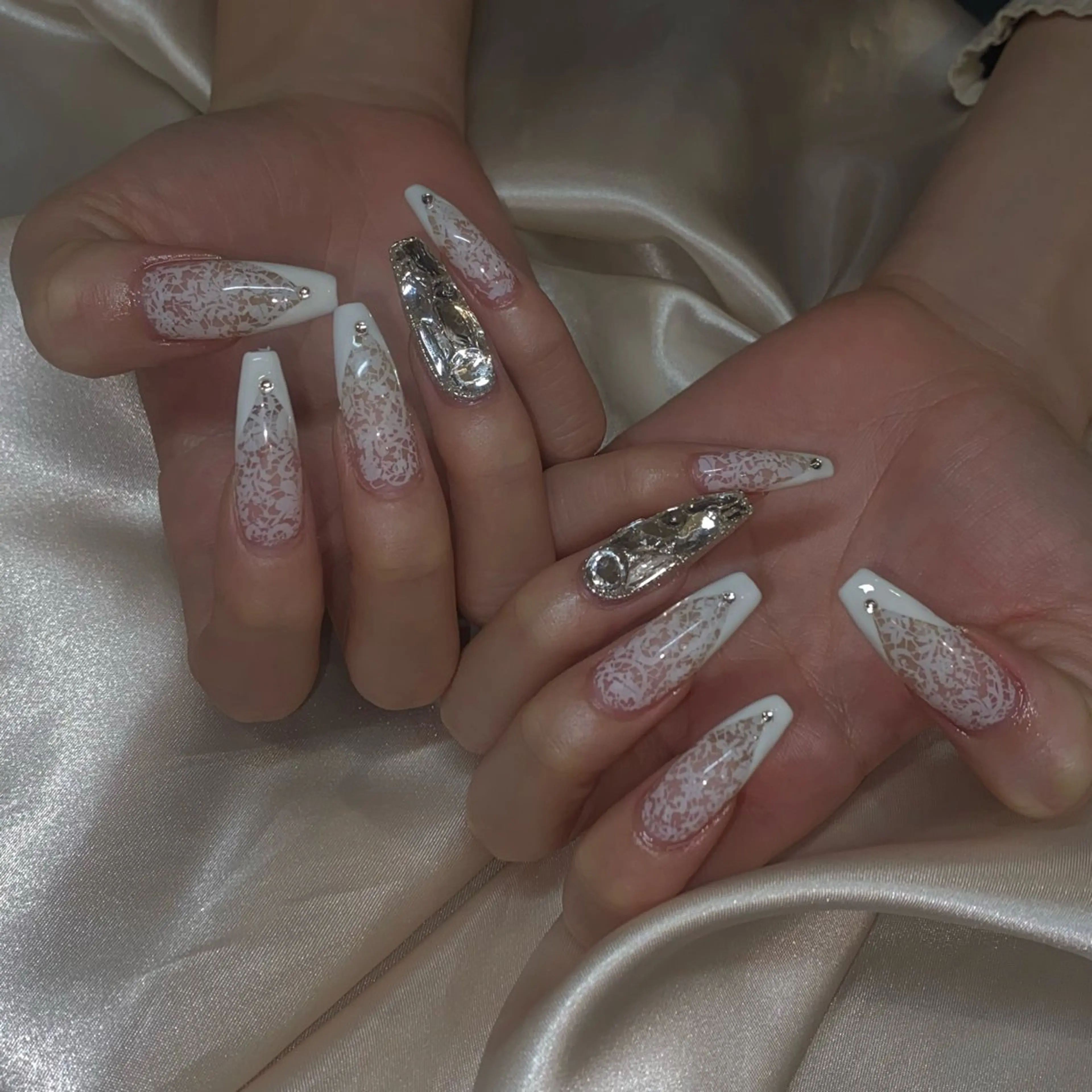 ネイル ハンドネイル la vie  Luire所属・la vie Luire ｱｽｶのネイルデザイン