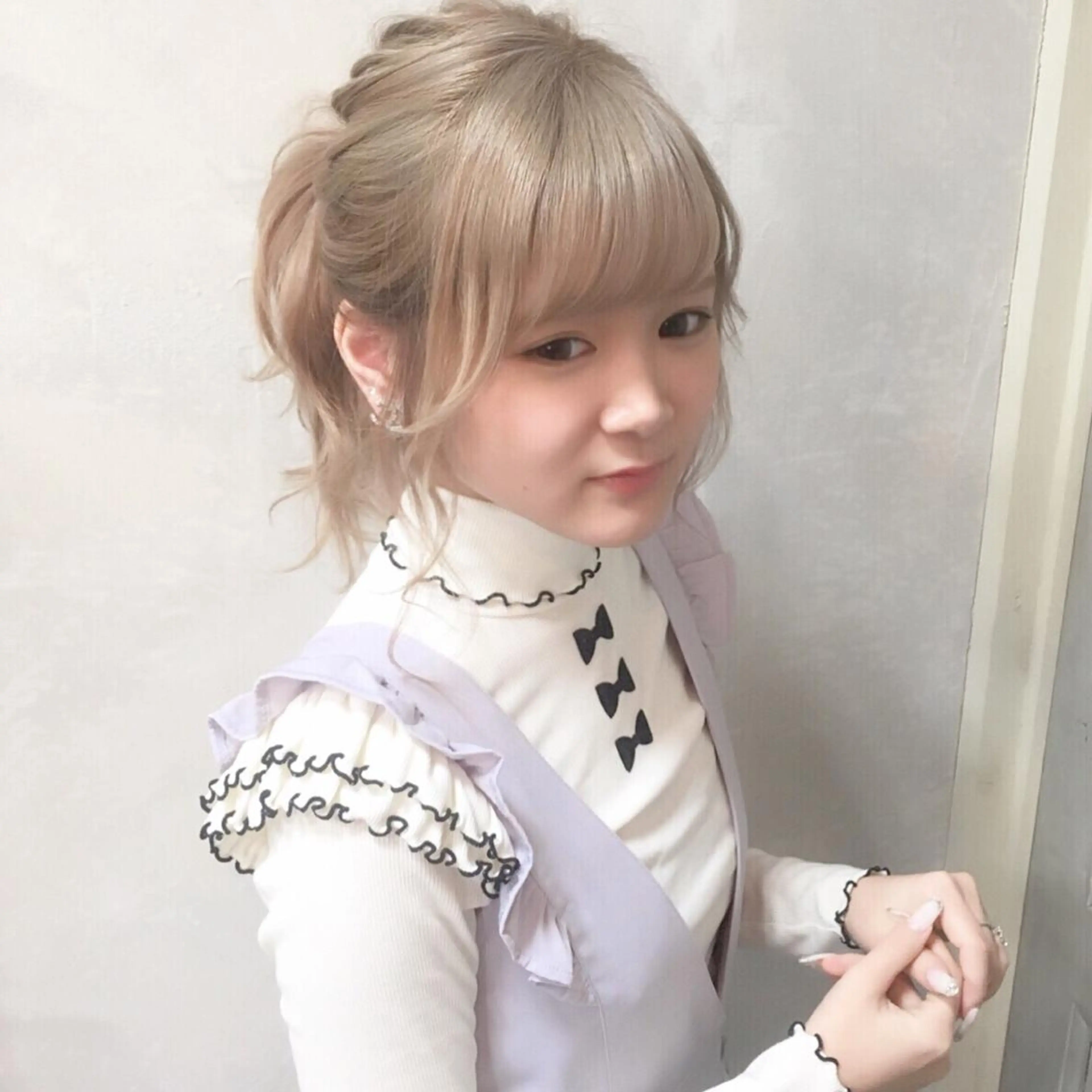 セミロング ロング カラー パーマ ヘアアレンジ ハイトーンカラー autre所属・大久保 ひでなりのヘアスタイル