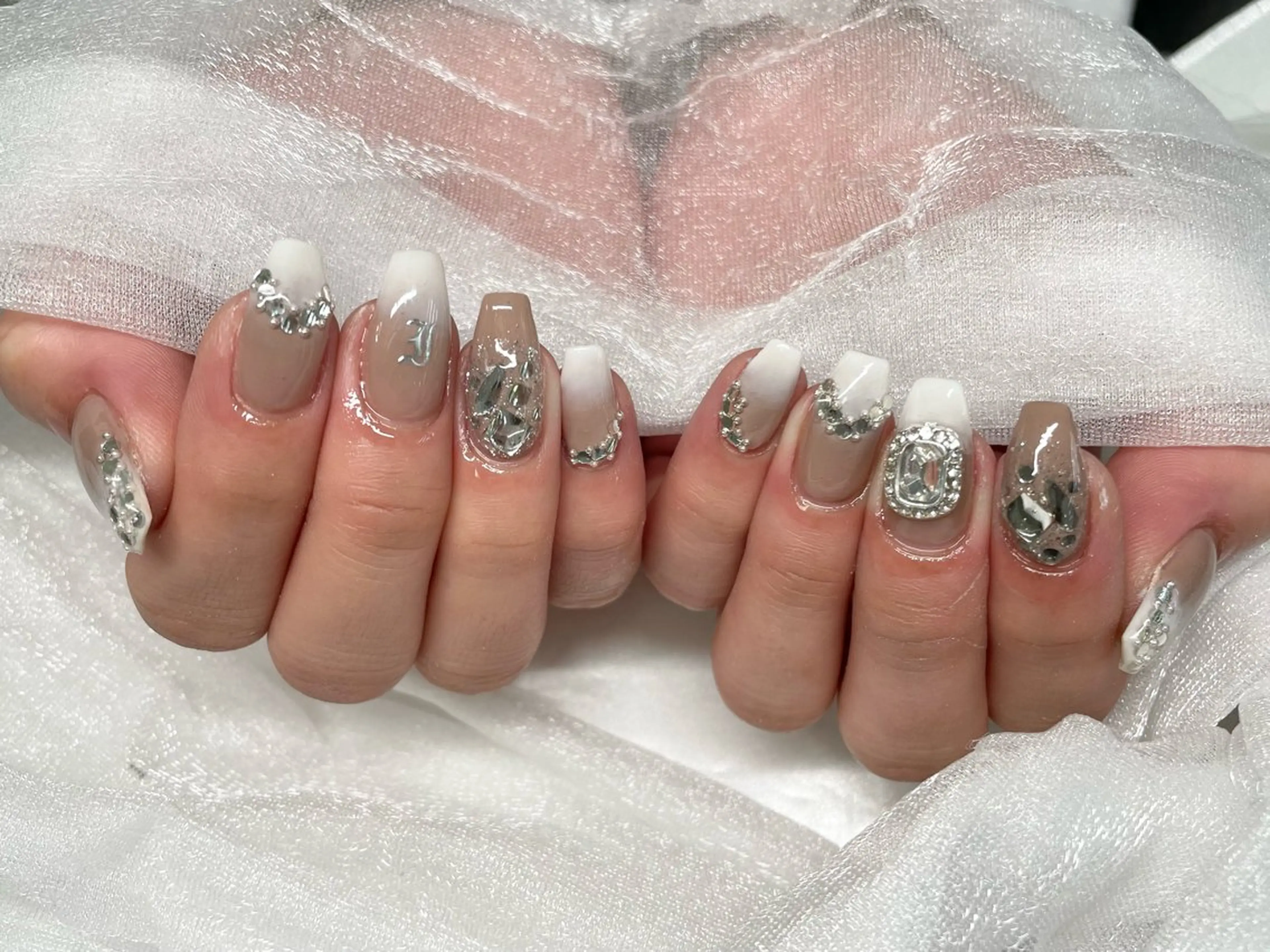 ネイル ハンドネイル Roi〈ロワ〉 Minakoのネイルデザイン