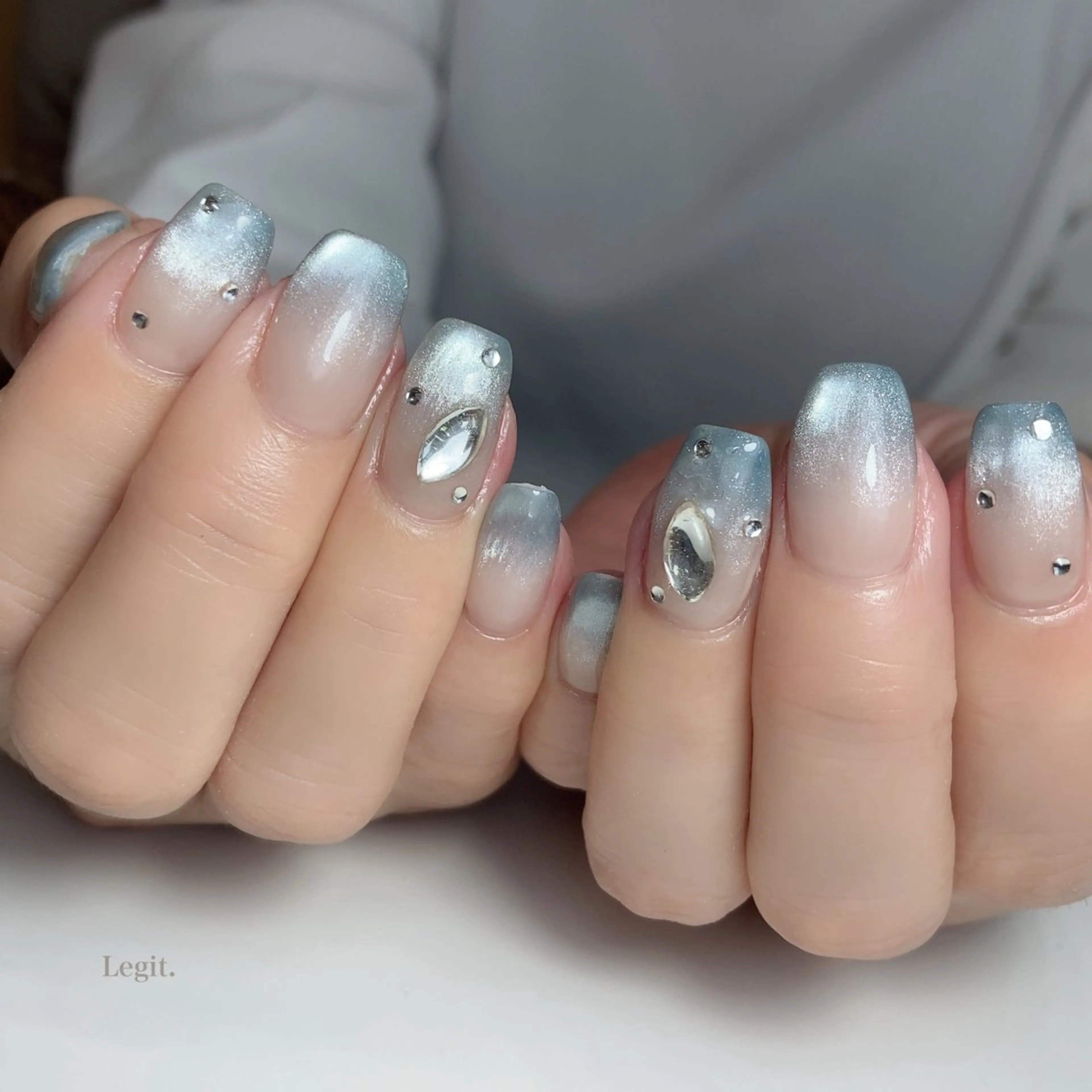 ネイル グラデーション マグネットネイル Legit nail salonのネイルデザイン