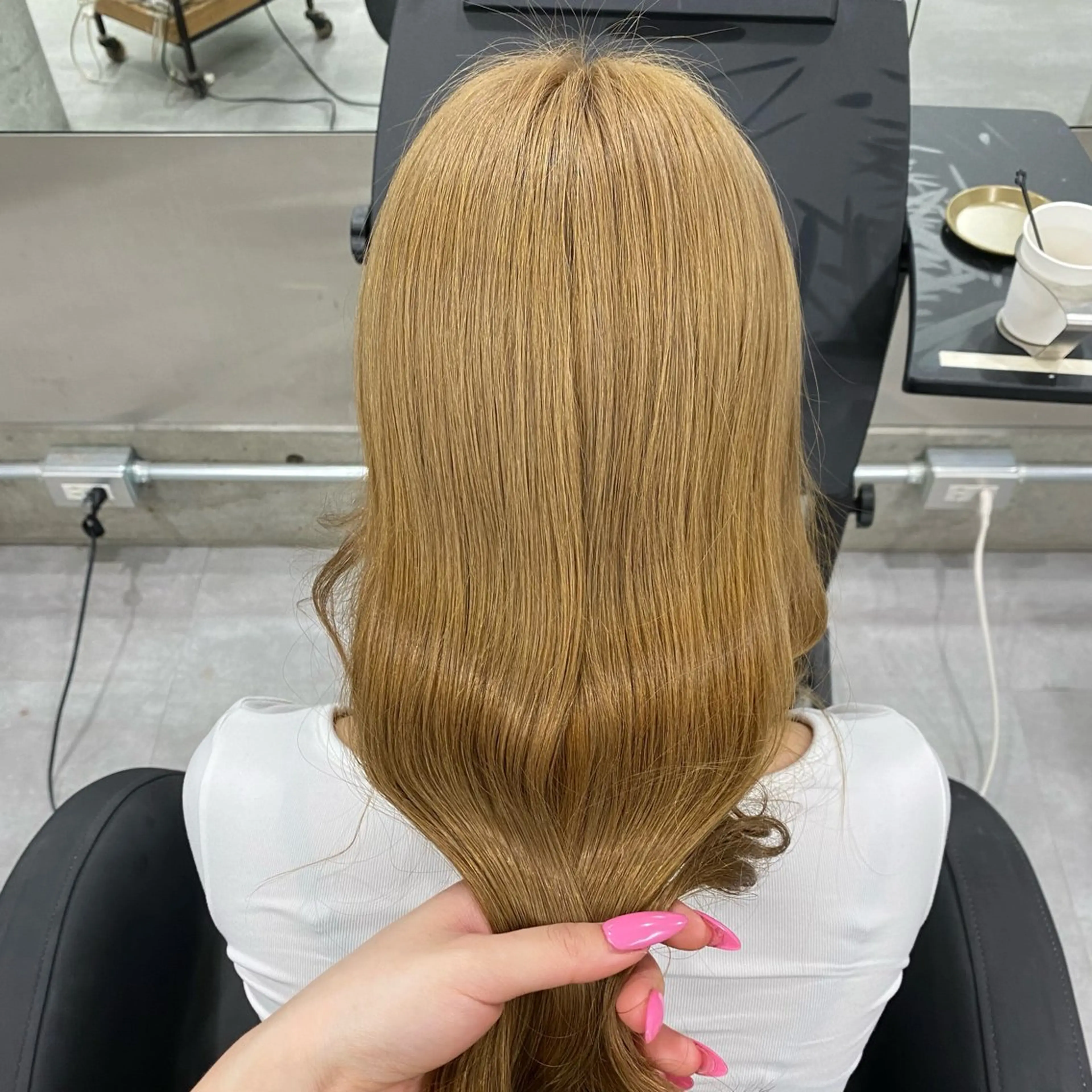 ロング カラー カット ヘアカラー Welring hair salon所属・Runa/大人 かわいいハイトーンのヘアスタイル