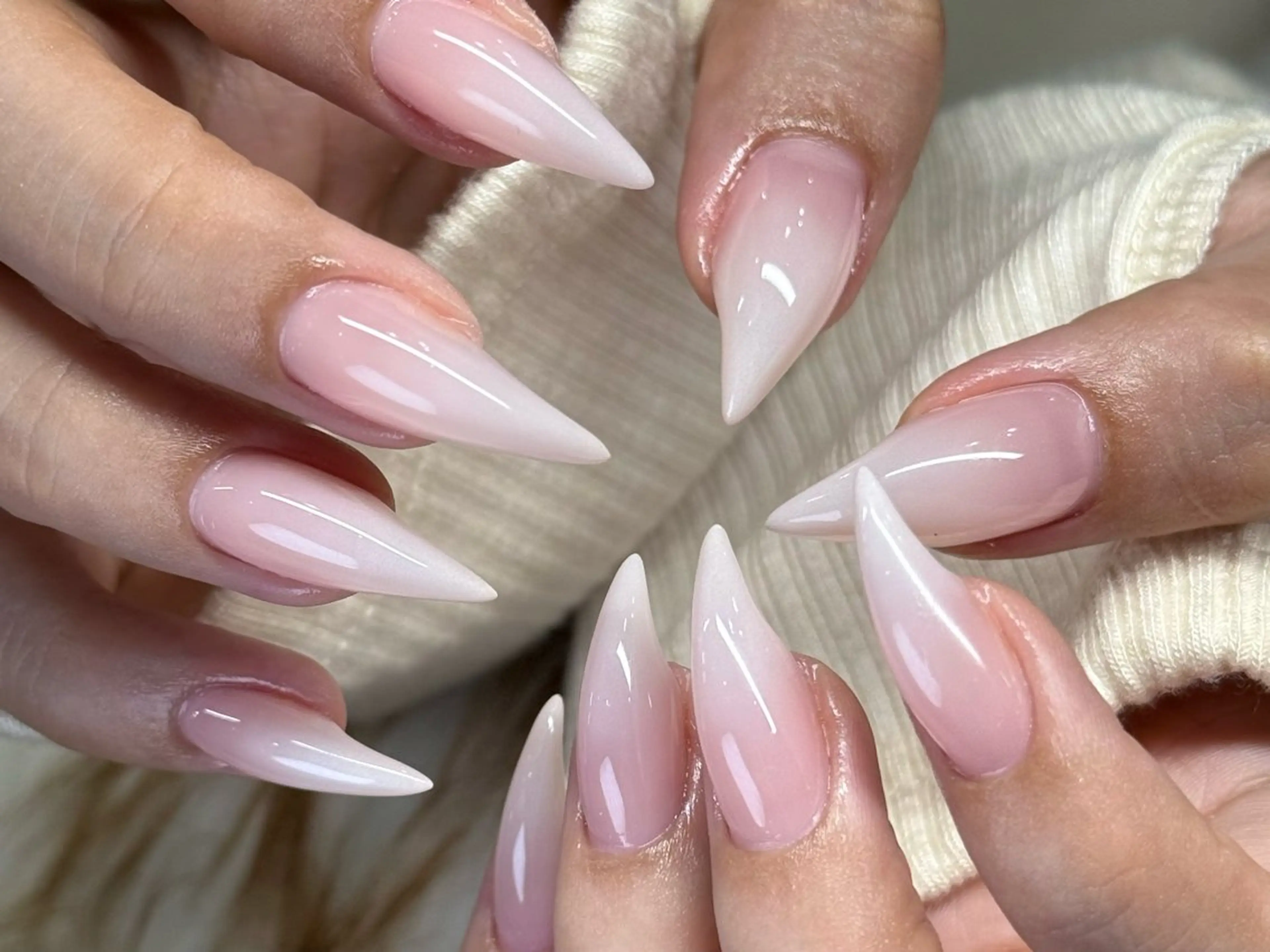 ネイル ハンドネイル Dark honey スカルプ専門原宿店のネイルデザイン