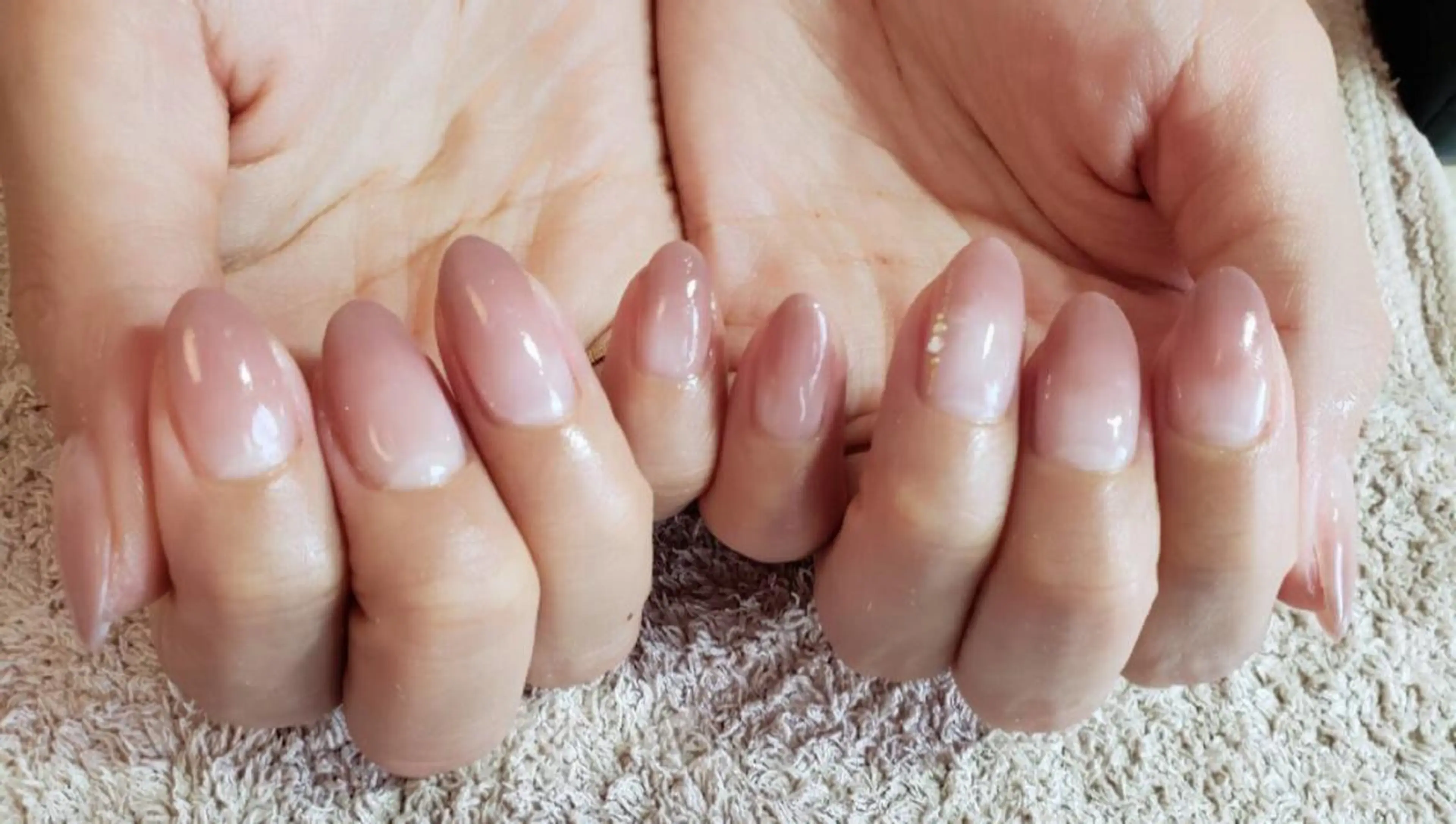 ネイル グラデーション シンプルネイル ストーンネイル fufu la.のネイルデザイン