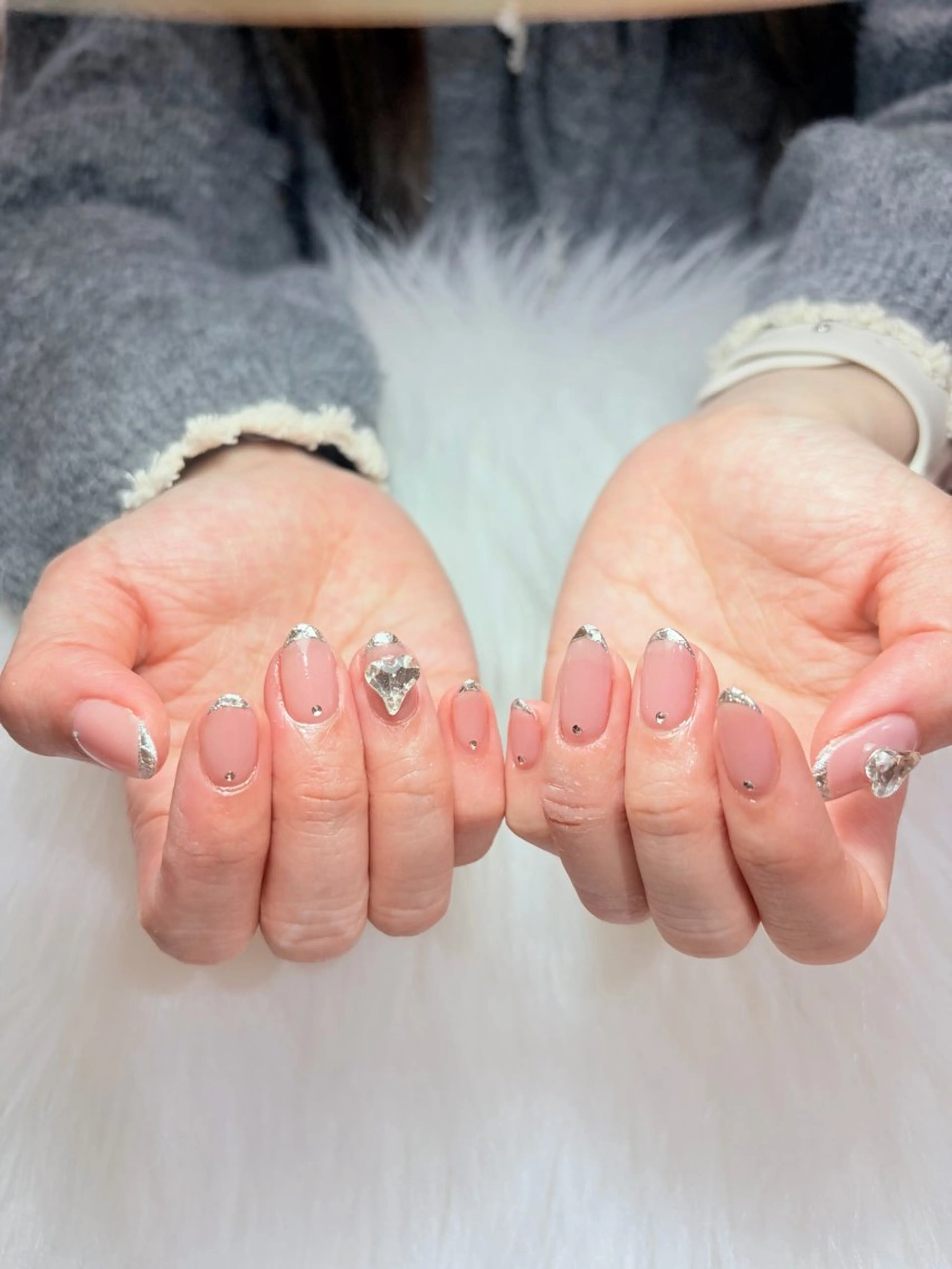 ネイル ハンドネイル 𝐴𝑘𝑎𝑟𝑖 🤎のネイルデザイン