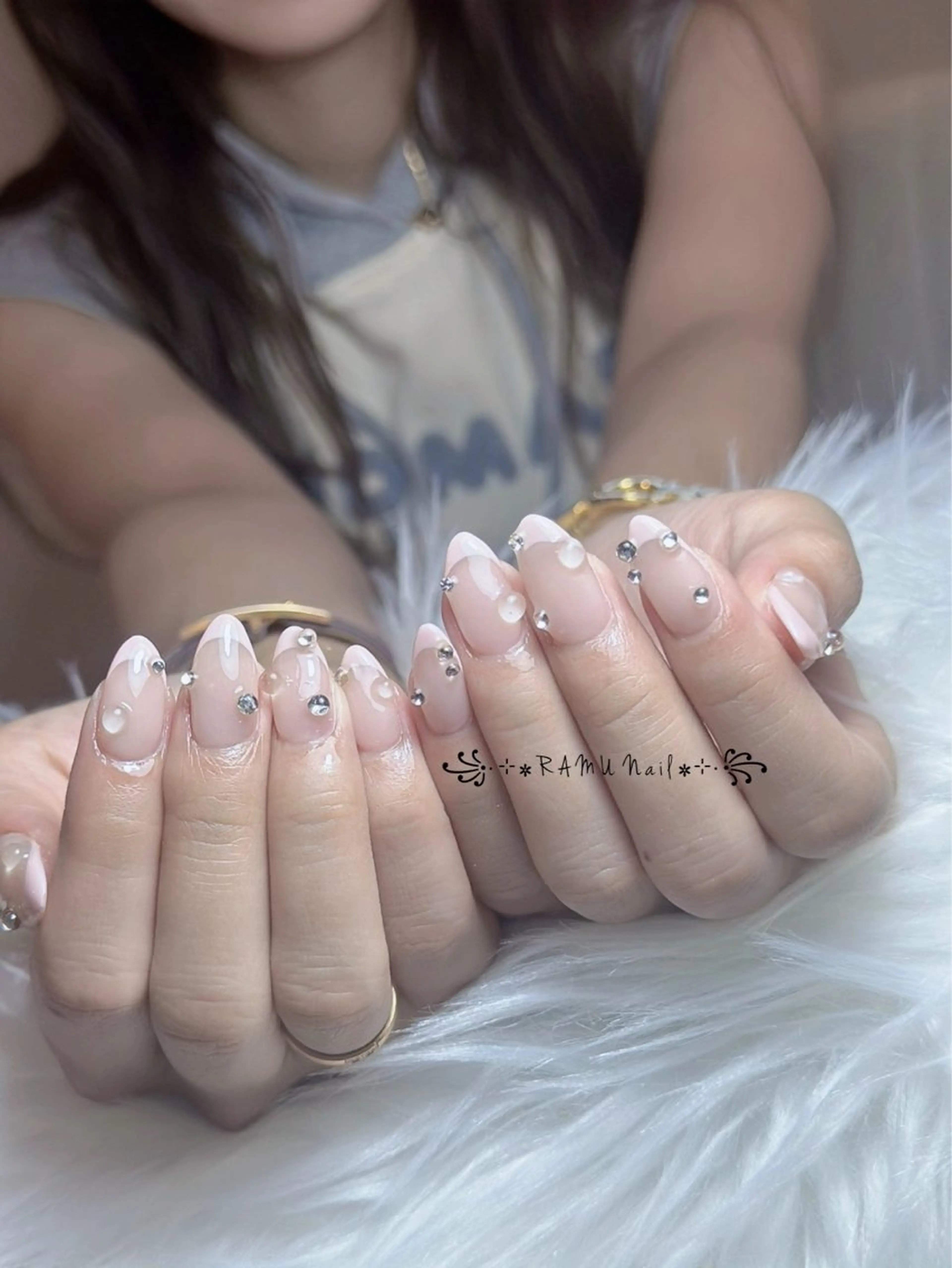 ネイル チークネイル フレンチネイル グラデーション キラキラネイル 韓国ネイル ハンドネイル RAMU_Nail 池袋店のネイルデザイン