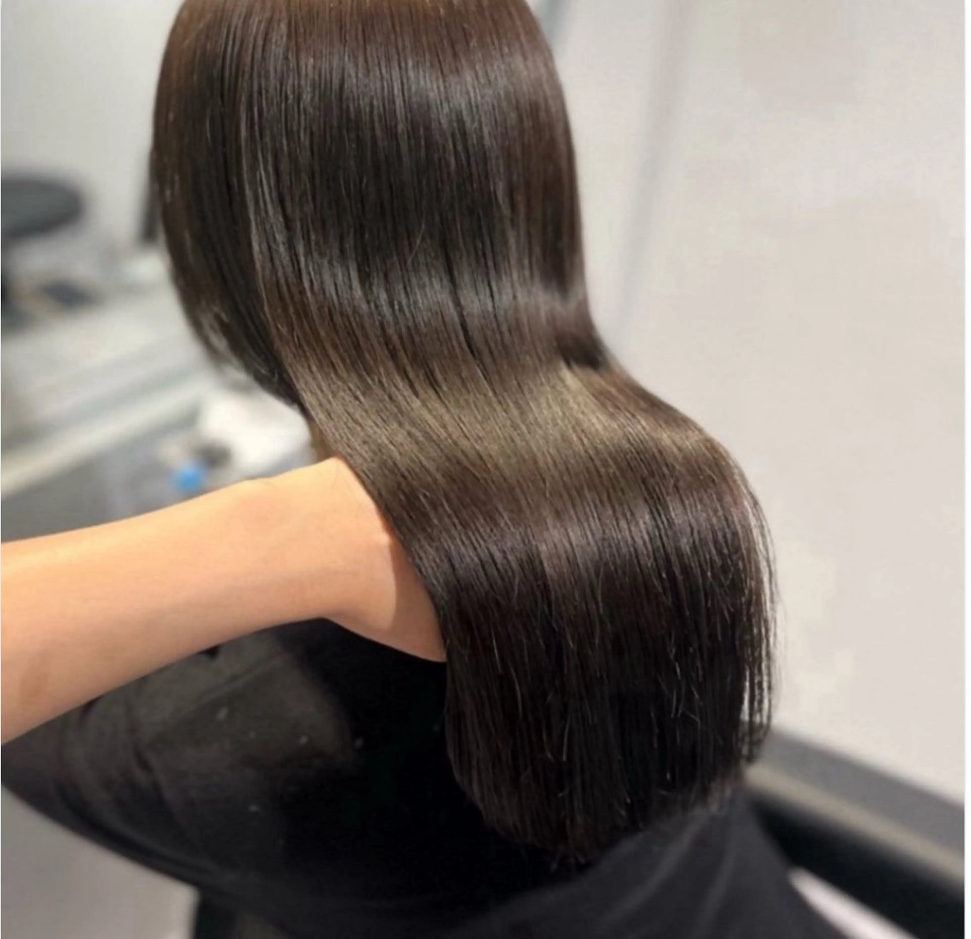 ロング カラー 🫧うる艶トレンド 🫧透明感カラーのヘアスタイル