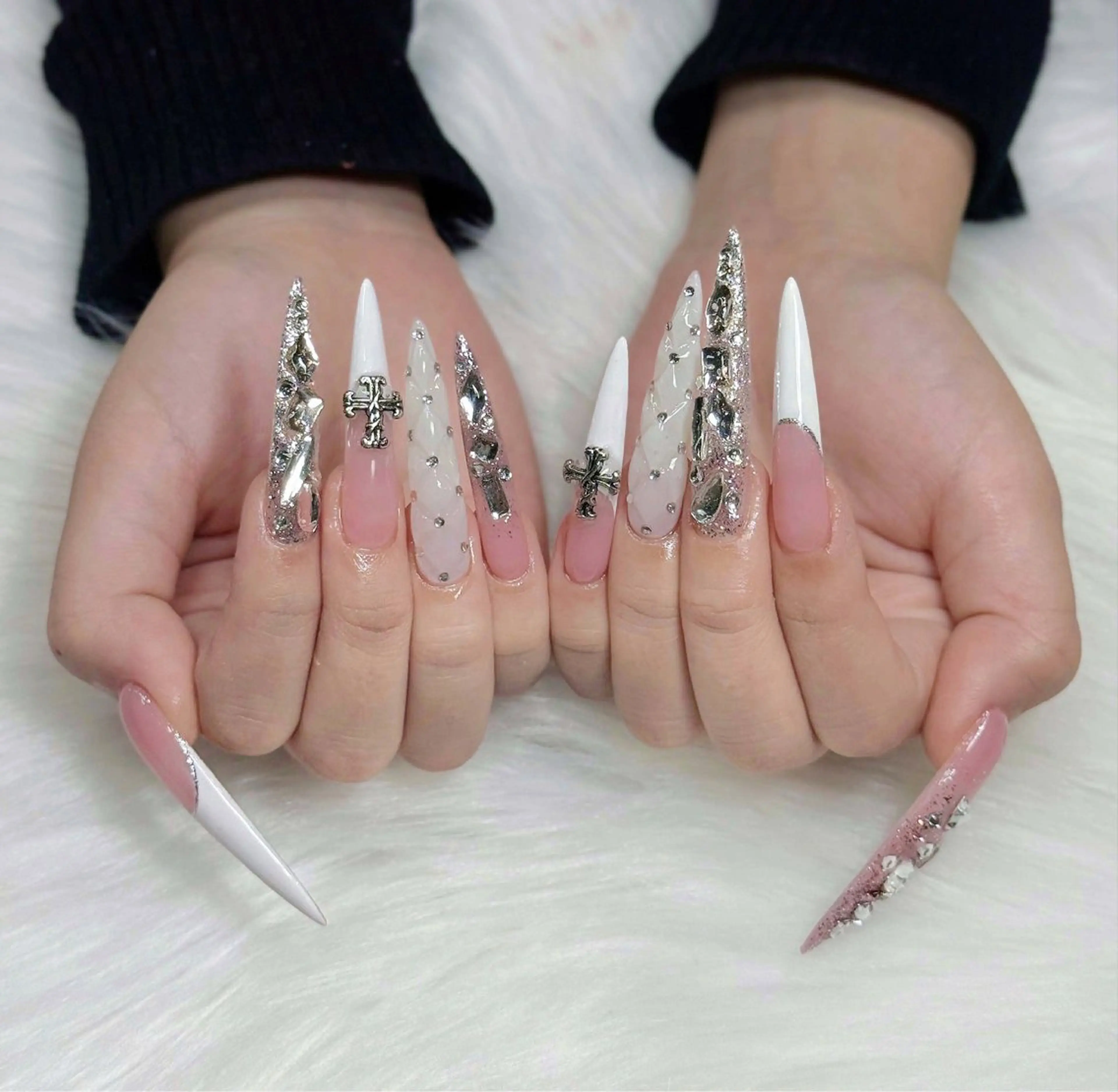 ネイル アートネイル オーロラネイル ジェルネイル 韓国ネイル ロングネイル ハンドネイル Nichi Nailsのネイルデザイン