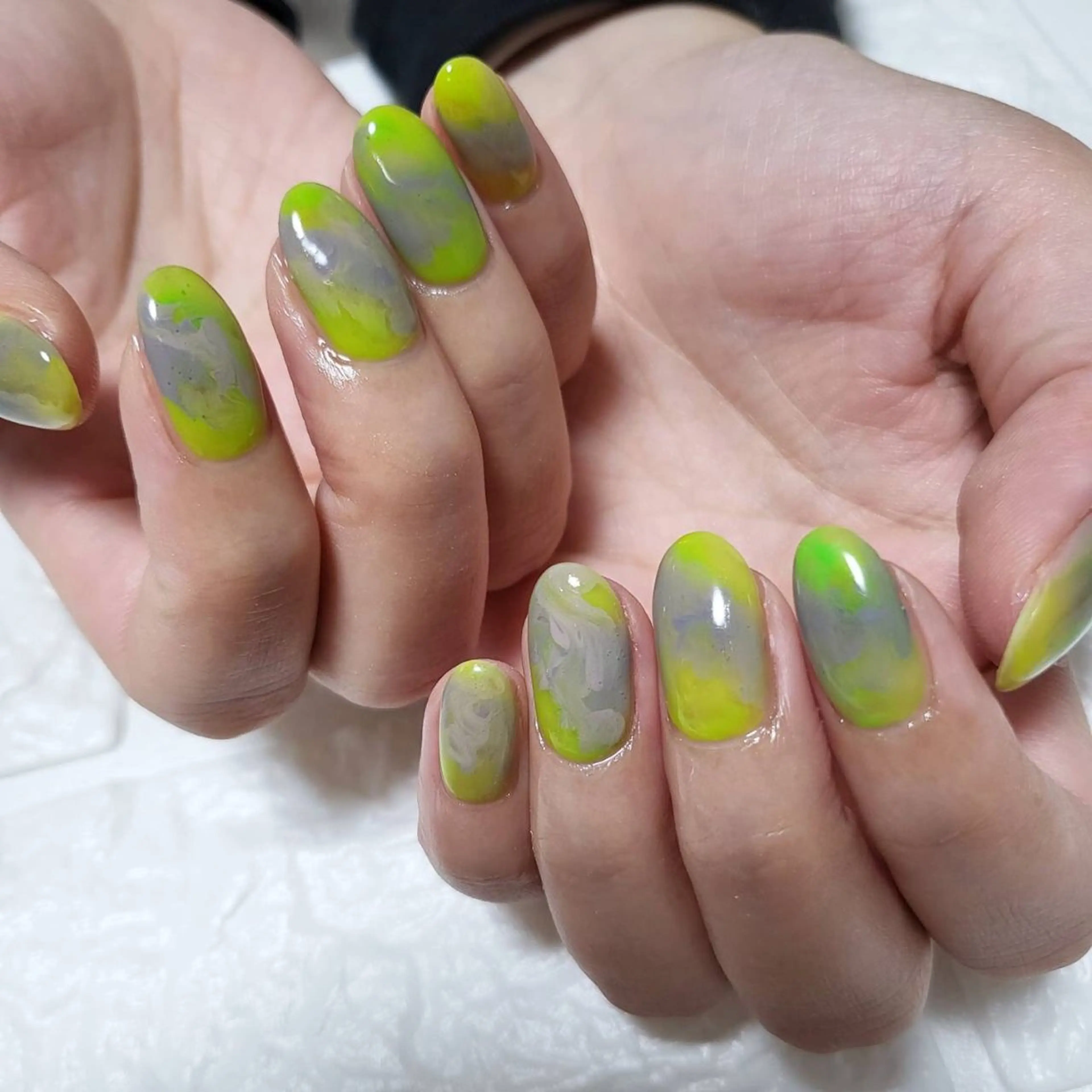 ネイル ハンドネイル エリーザ ベルのネイルデザイン