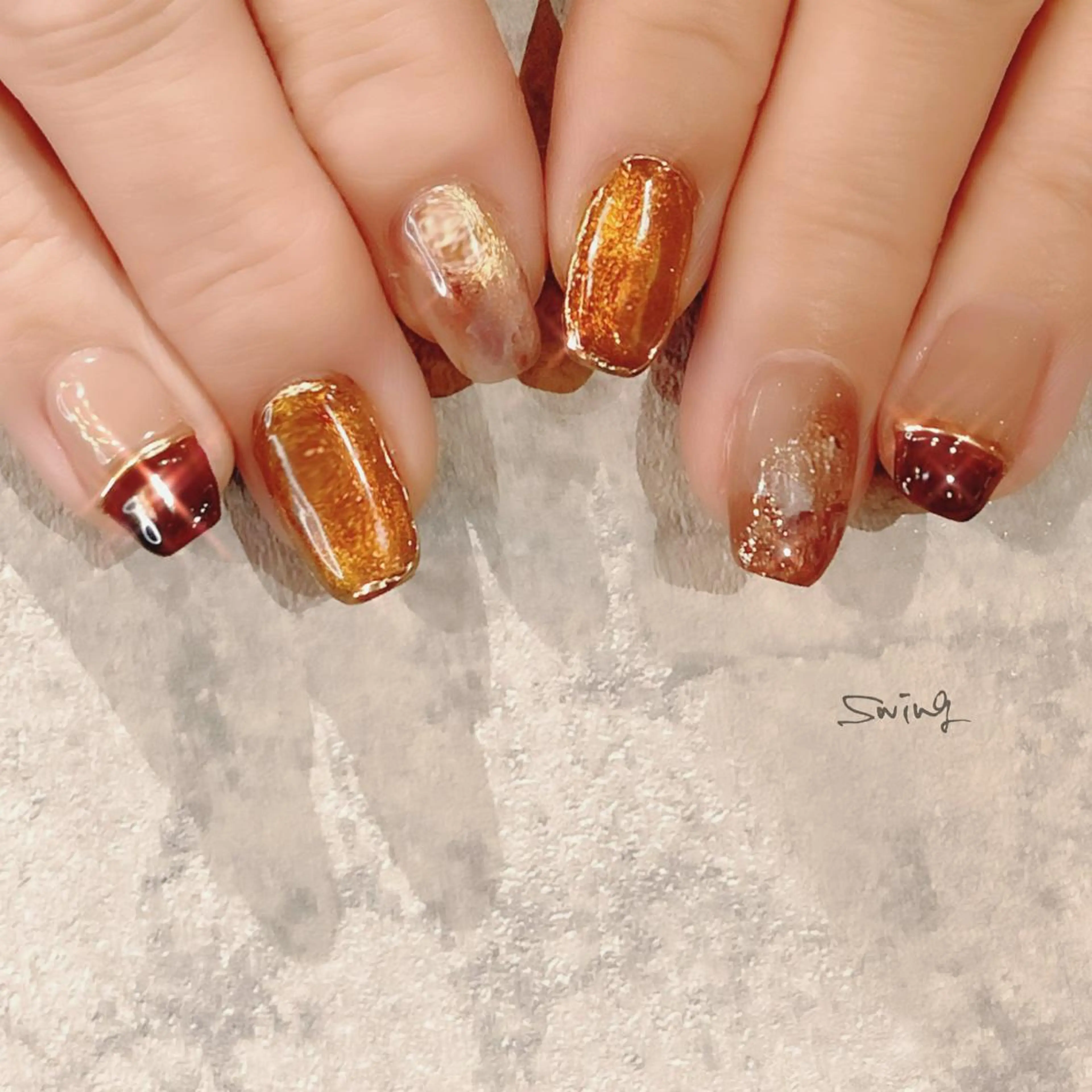 ネイル キラキラネイル ニュアンスネイル SWING Nail Salon所属・Yoshida Takakoのネイルデザイン