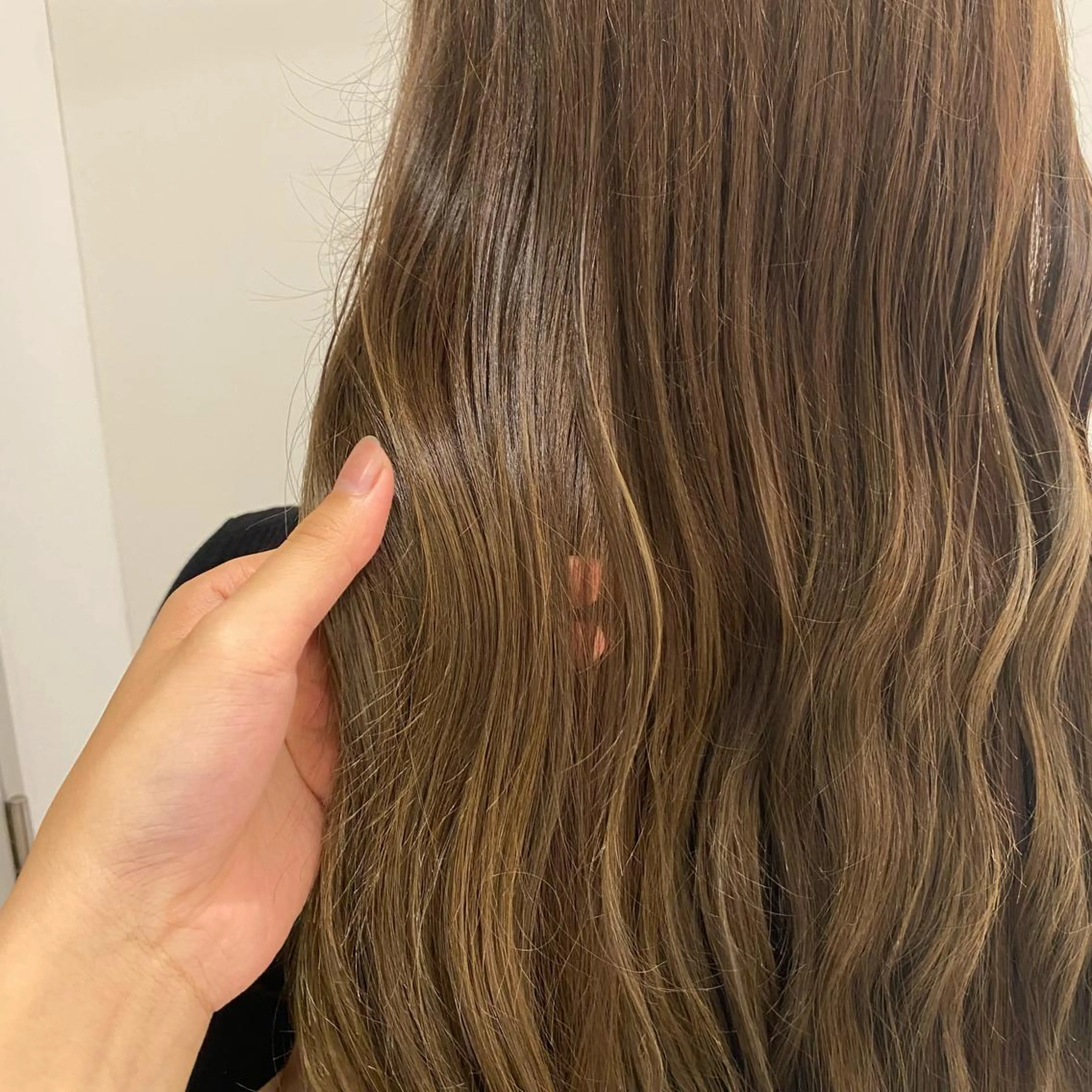 ロング カラー ベージュカラー オリーブベージュ オリーブカラー Seymour  and    Sons所属・🌷Asuka /レイヤーカット🌷のヘアスタイル