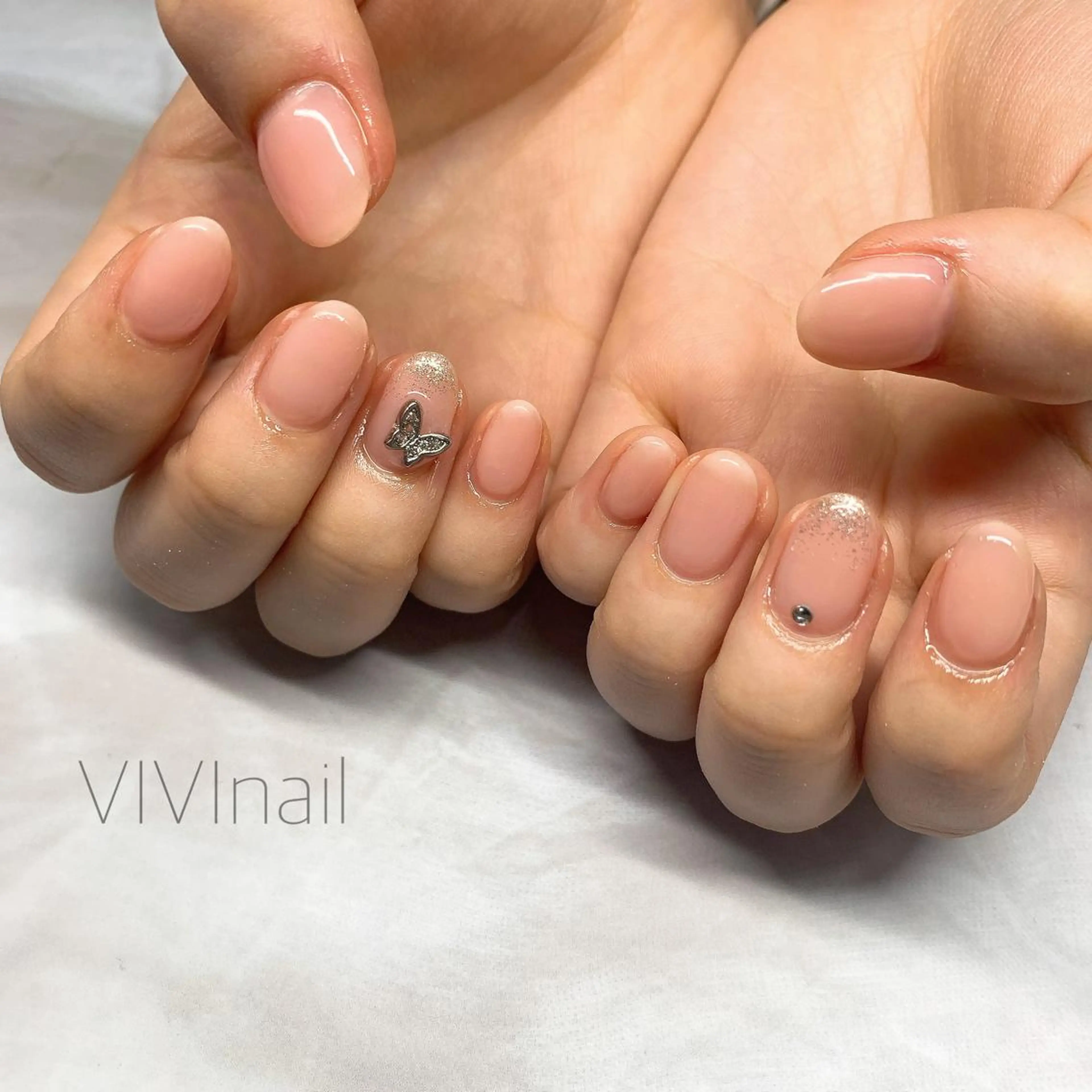ネイル シンプルネイル ハンドネイル vivi nailのネイルデザイン