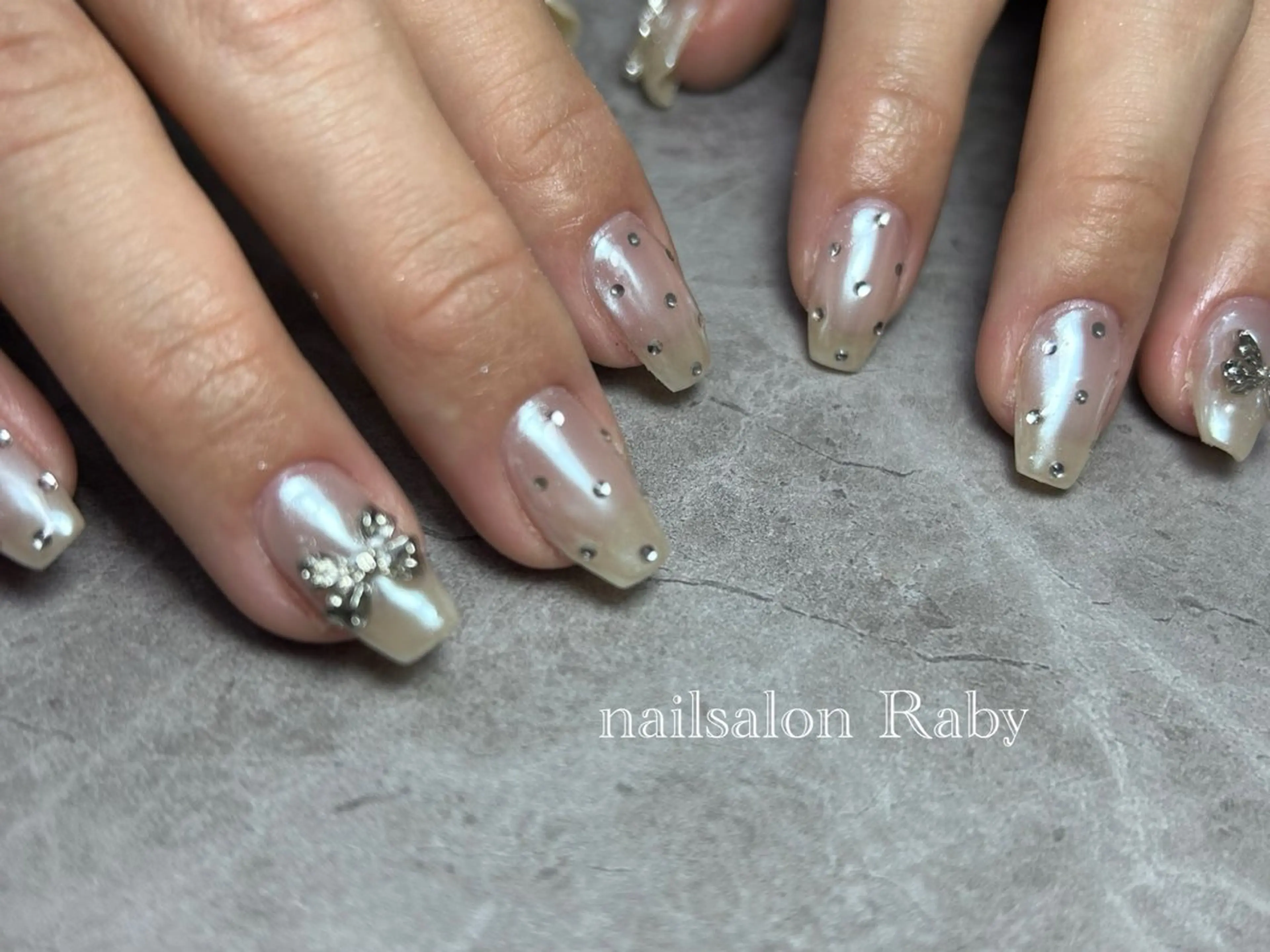 ネイル Raby 浅草店所属・raby KESAMIのネイルデザイン