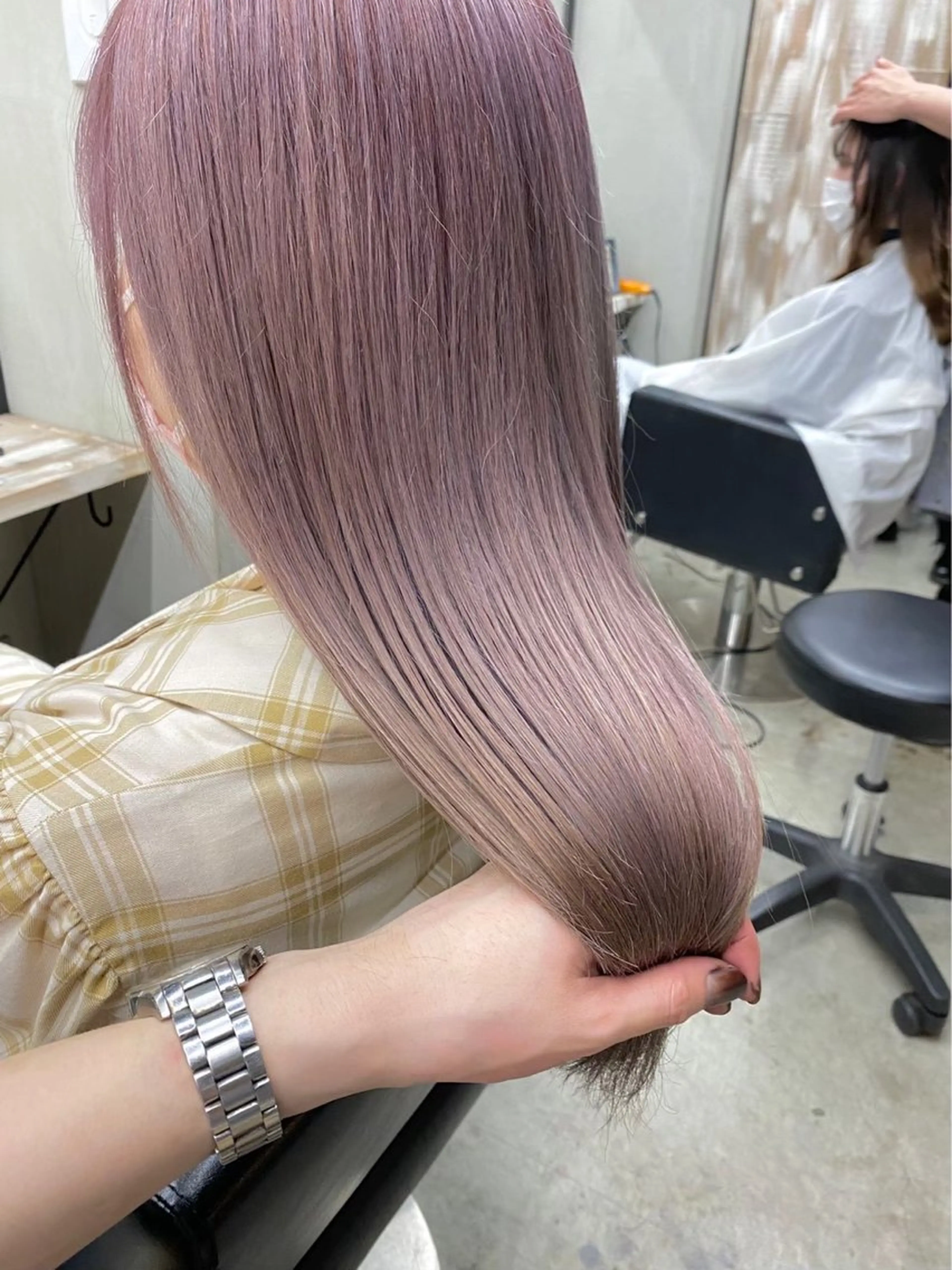 ミディアム カラー ヘアカラー トリートメント 透明感🌱ハイトーン ✨艶髪🫧川﨑　翼のヘアスタイル