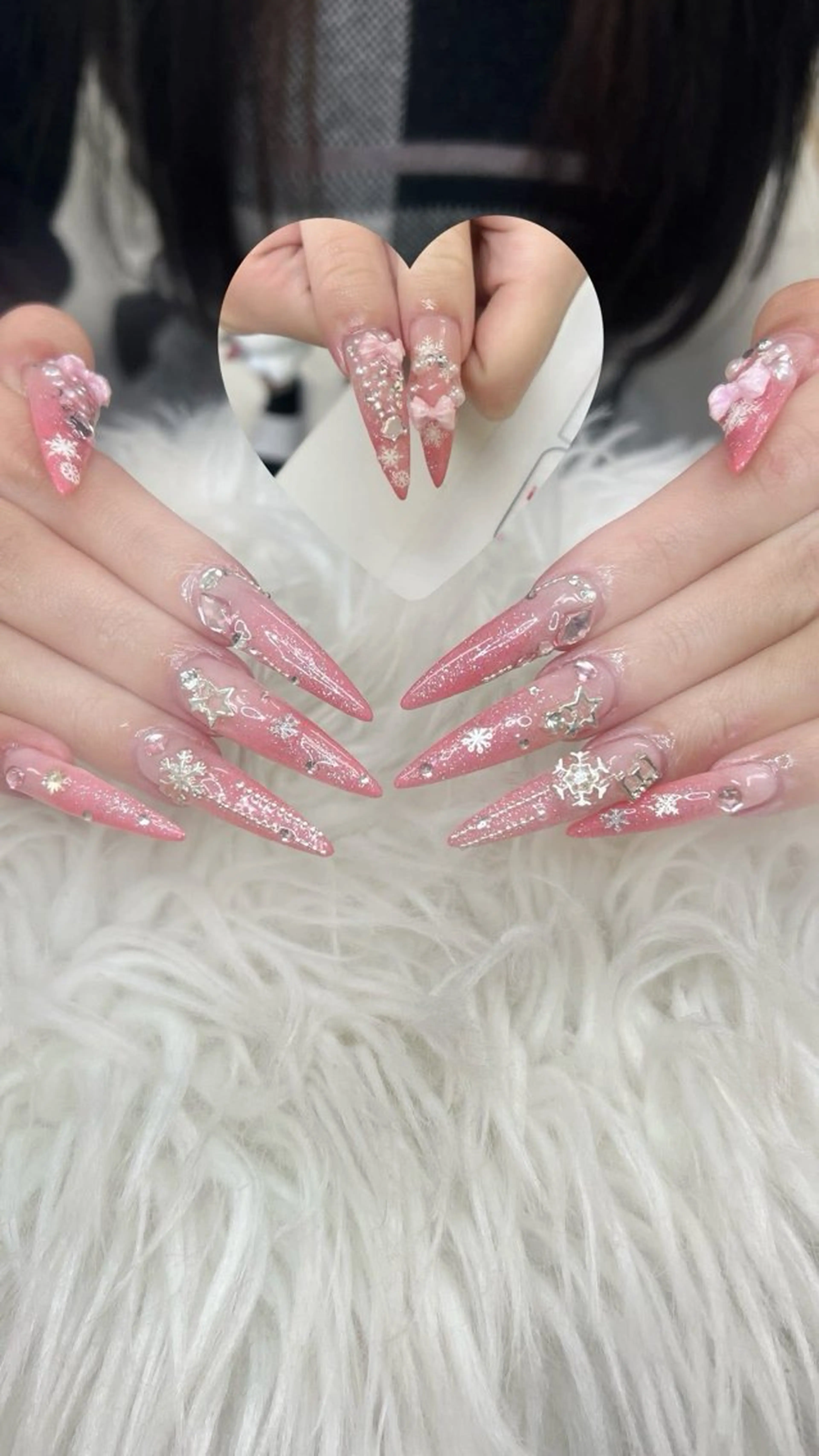 ネイル アートネイル オーロラネイル チークネイル 長さ出し フットネイル HaNa_ Noiranailのネイルデザイン