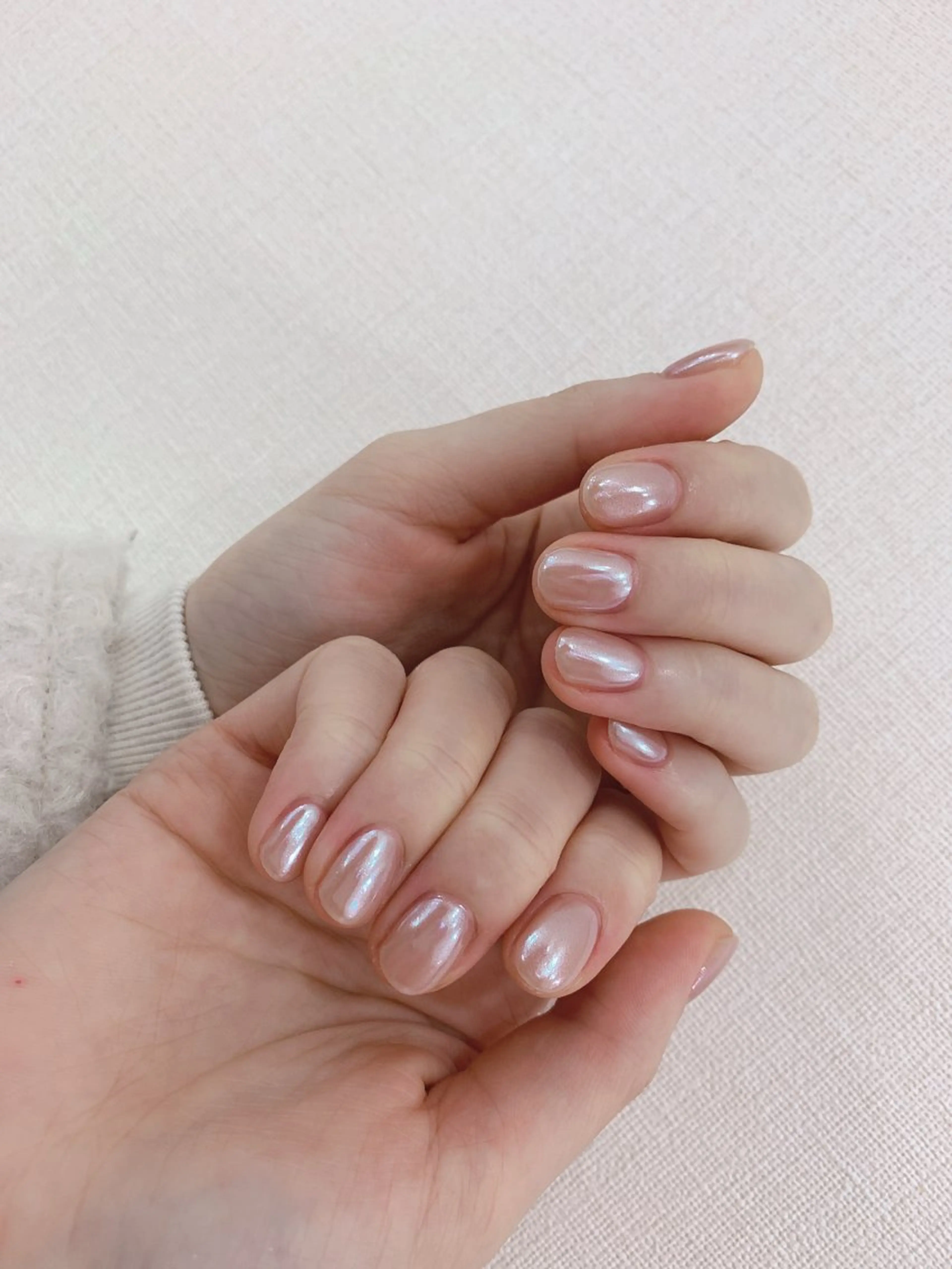 ネイル キラキラネイル 韓国ネイル シンプルネイル ワンホンネイル 冬ネイル ハンドネイル Rainbow nail所属・Rainbow Nailのネイルデザイン