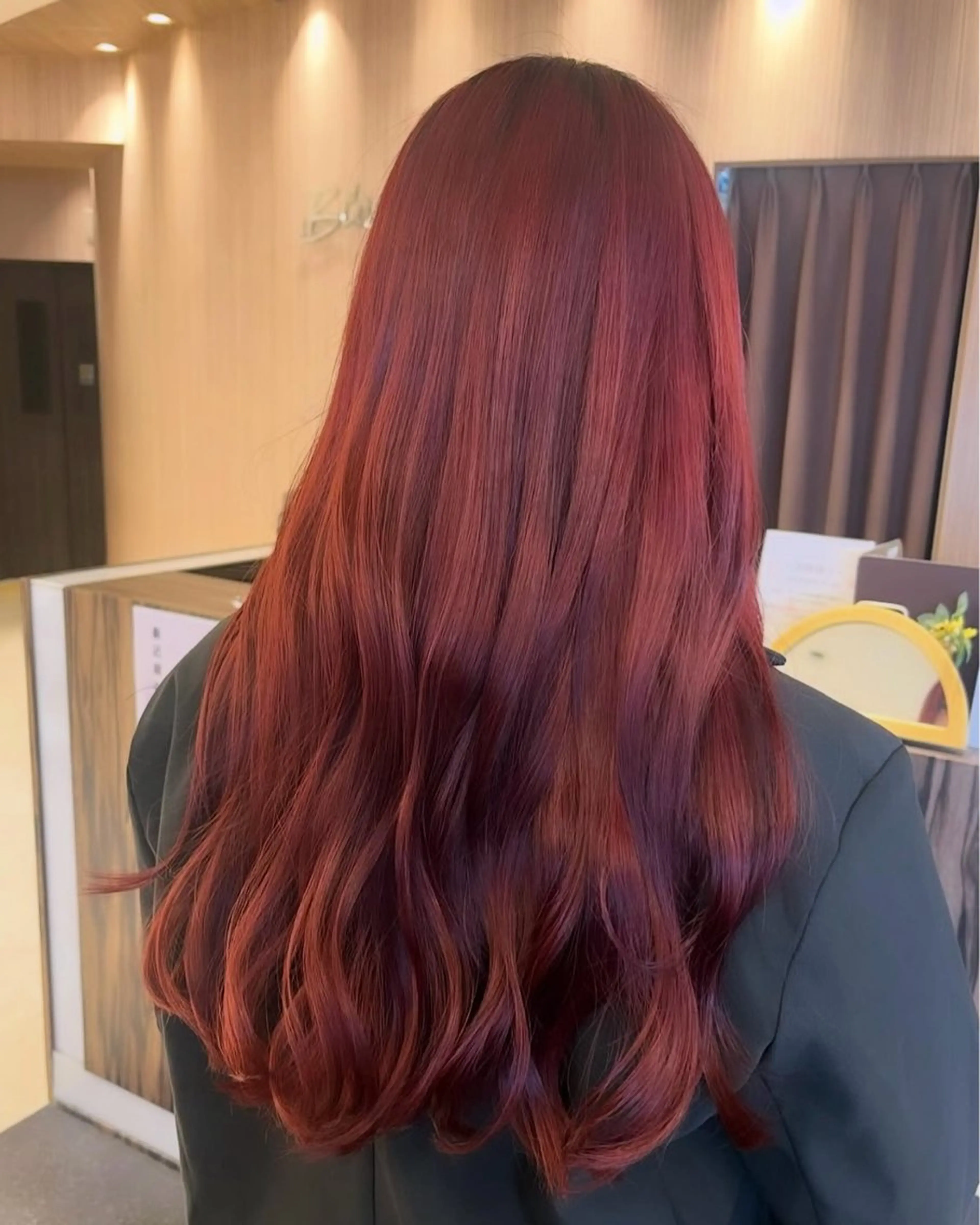 カラー ☆大宮 ななか☆のヘアスタイル