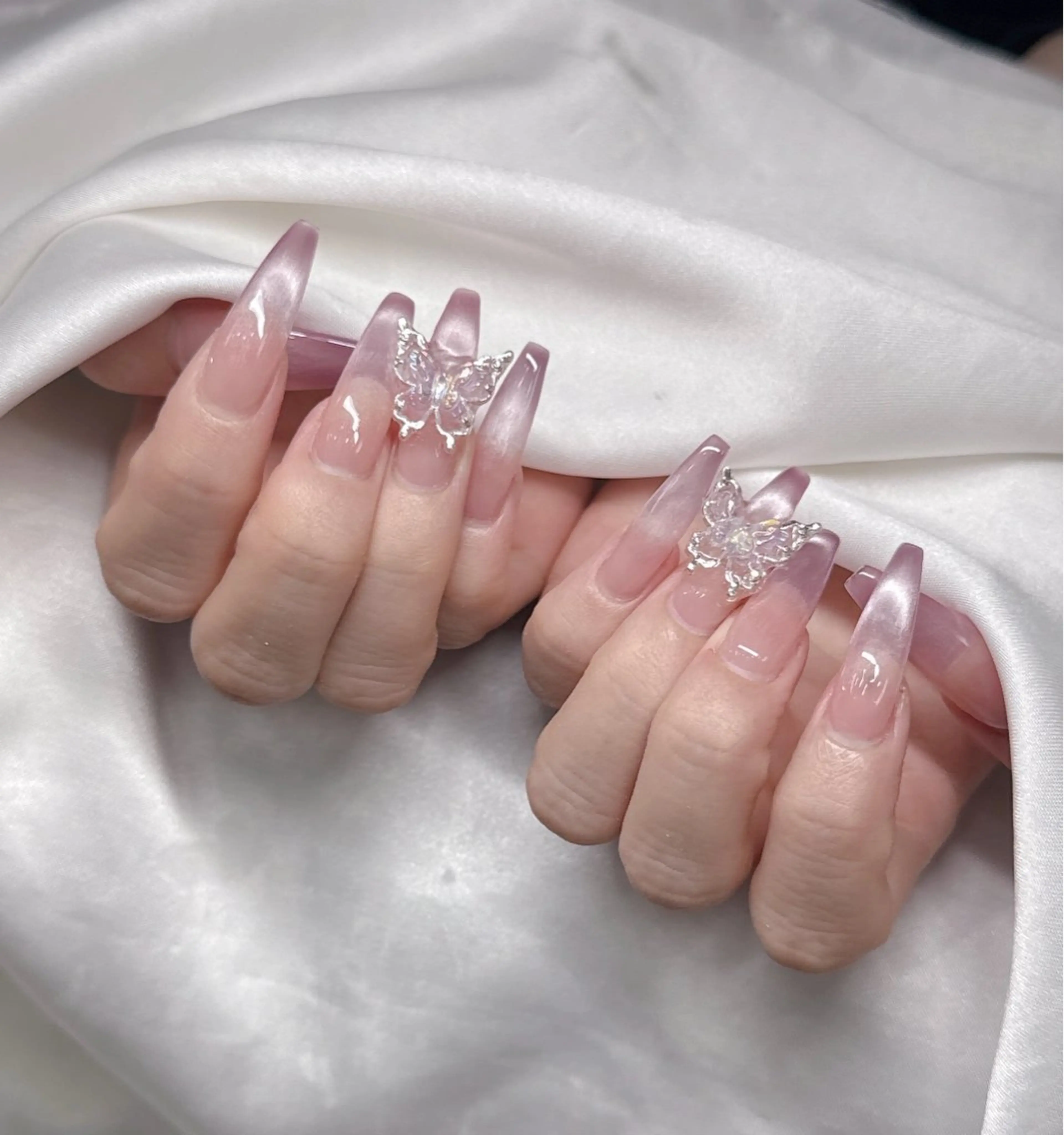 ネイル オーロラネイル チークネイル 長さ出し フットネイル フレンチネイル ハンドネイル Lee Ainのネイルデザイン