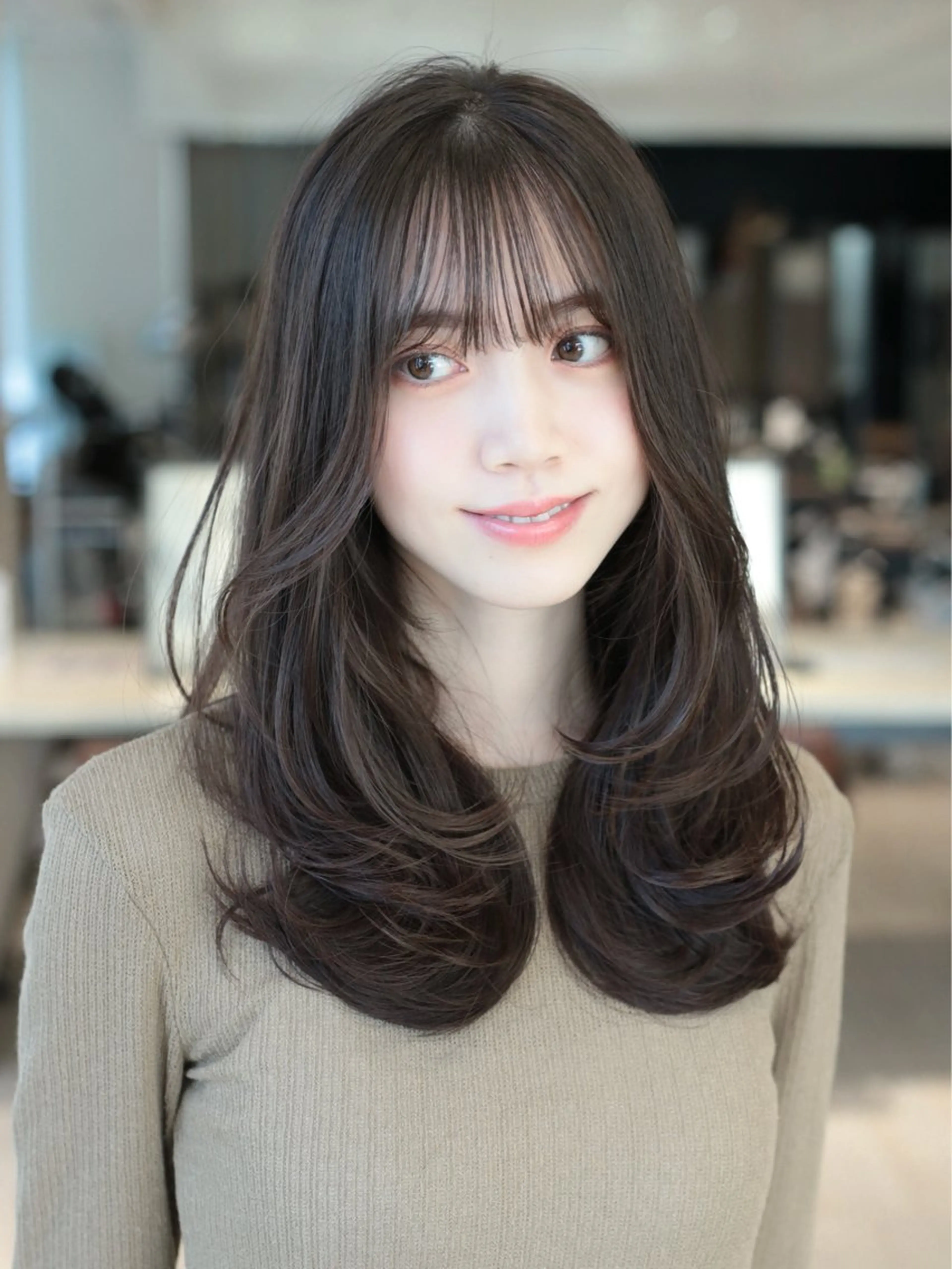 セミロング カラー レイヤーカット カット ヘアカラー トリートメント レイヤー/顔周り /透明感🩶高橋大のヘアスタイル