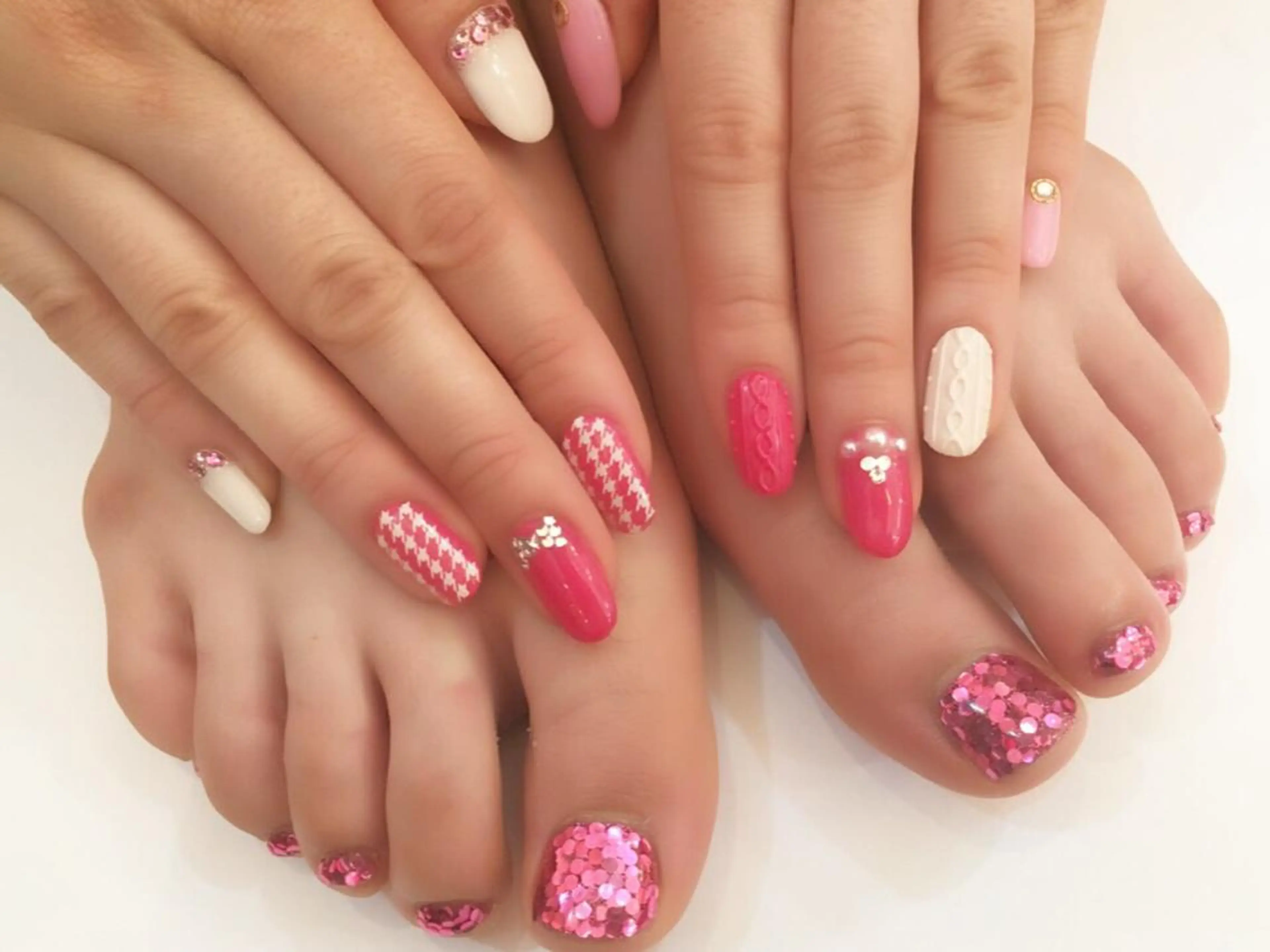 ミディアム カラー メンズ キッズ ネイル アートネイル キラキラネイル 持ち込み スカルプネイル ストーンネイル NAILSGOGO shibuyaのネイルデザイン