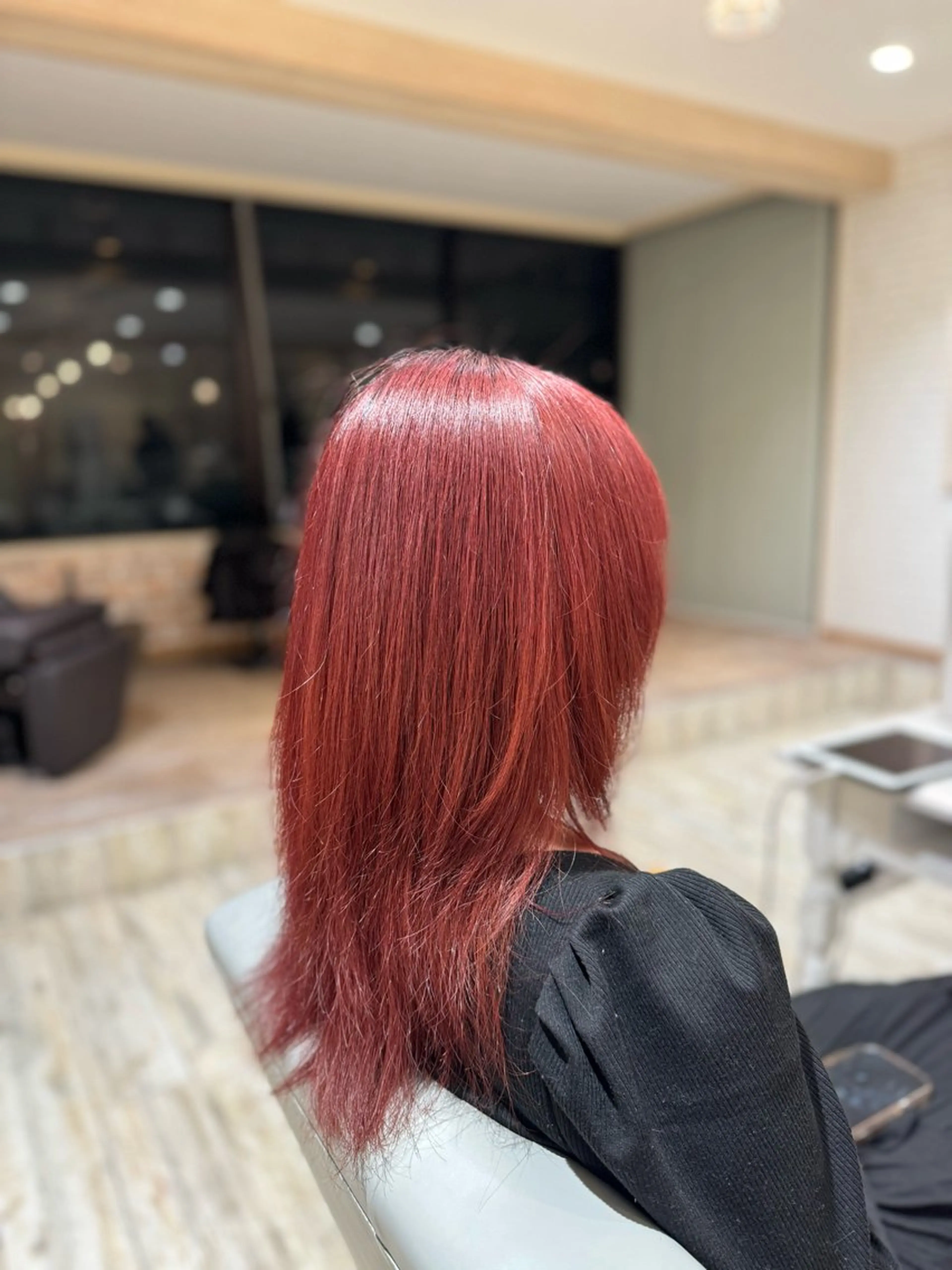 セミロング カラー レッドカラー Buzzy 大畠　慎三郎のヘアスタイル