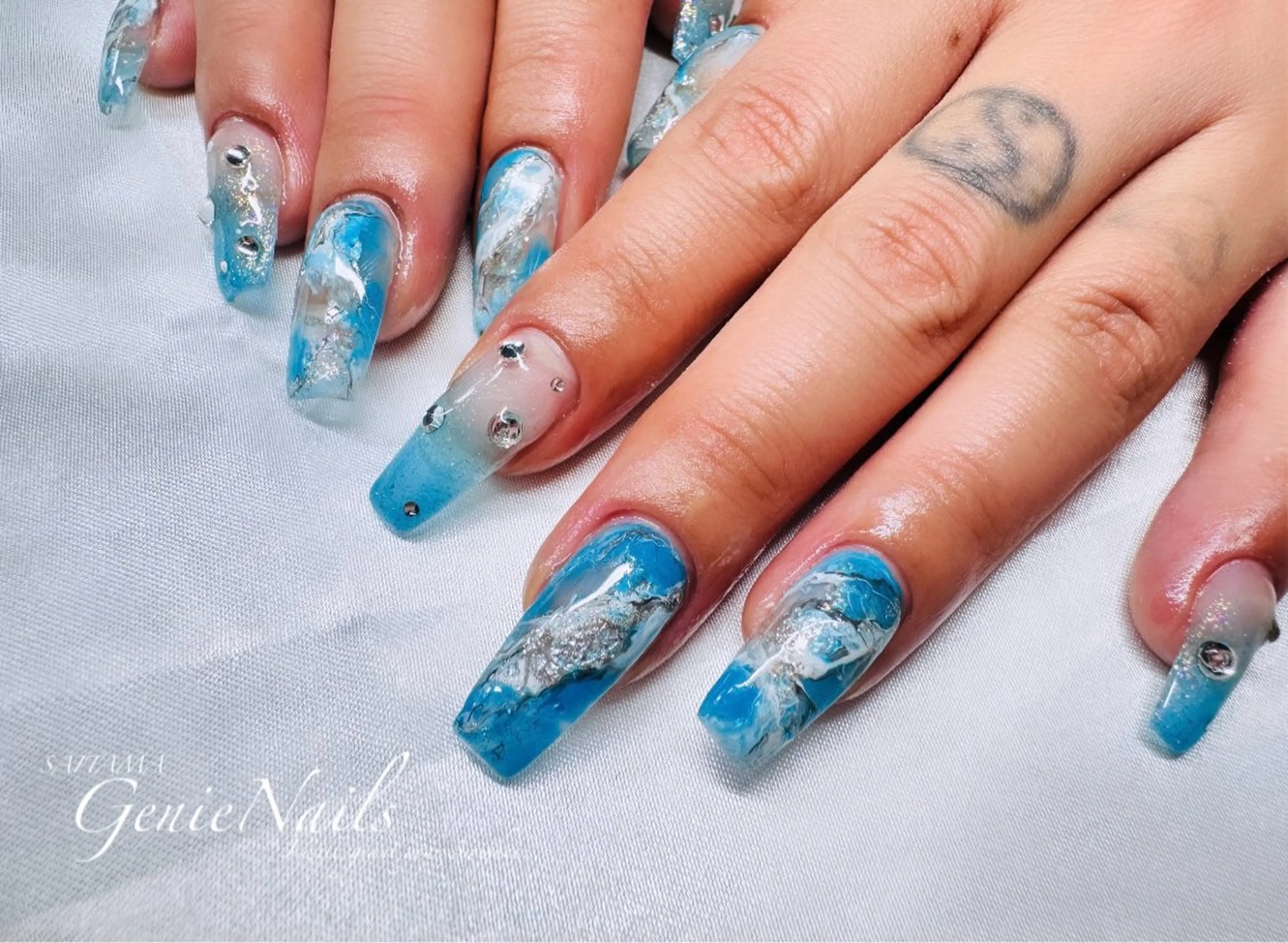 メンズ ネイル アートネイル 長さ出し 氷ネイル・うるうるネイル ロングネイル 持ち込み Genie Nailsのネイルデザイン