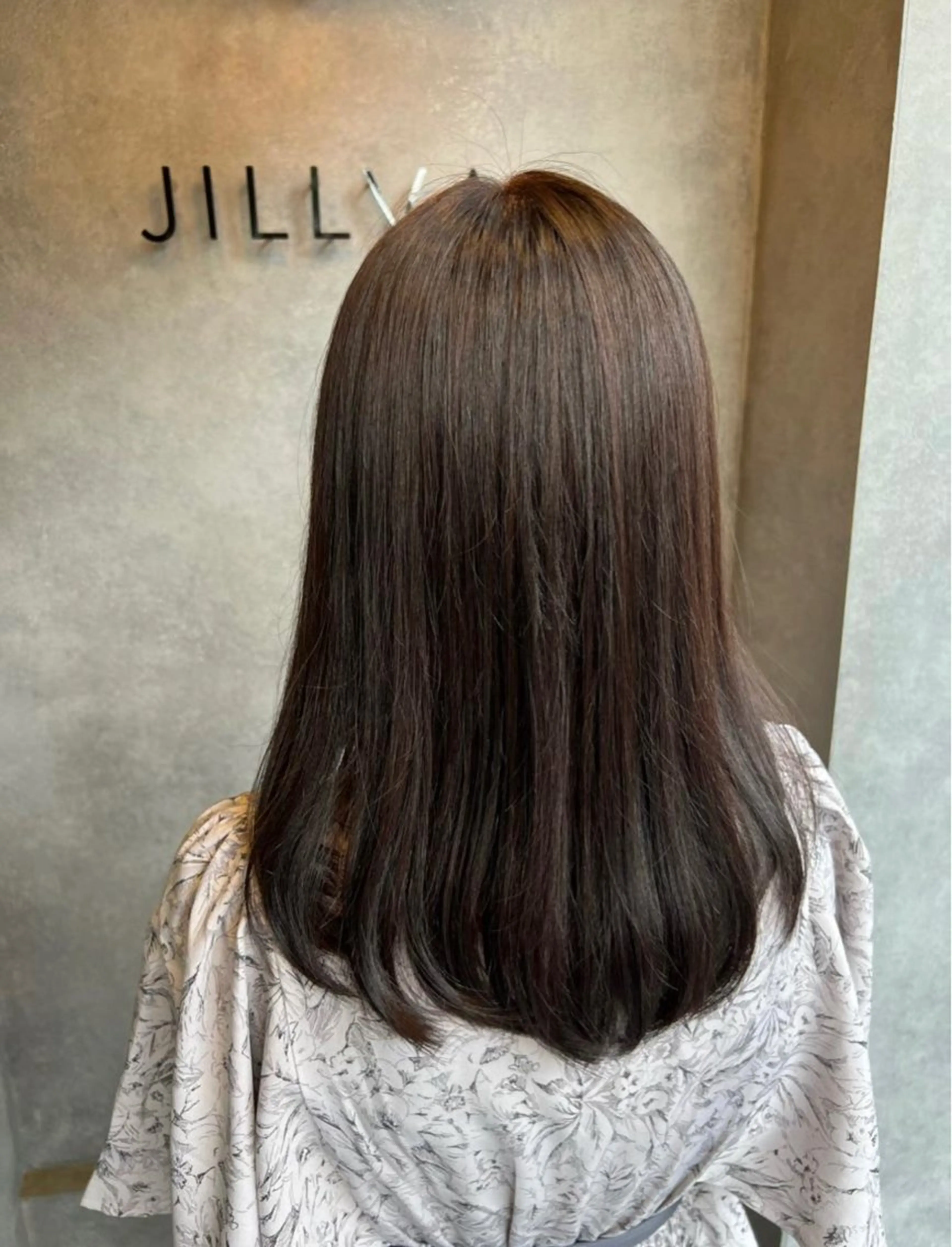 ロング N°jillva 𝑘𝑎𝑟𝑖𝑛のヘアスタイル
