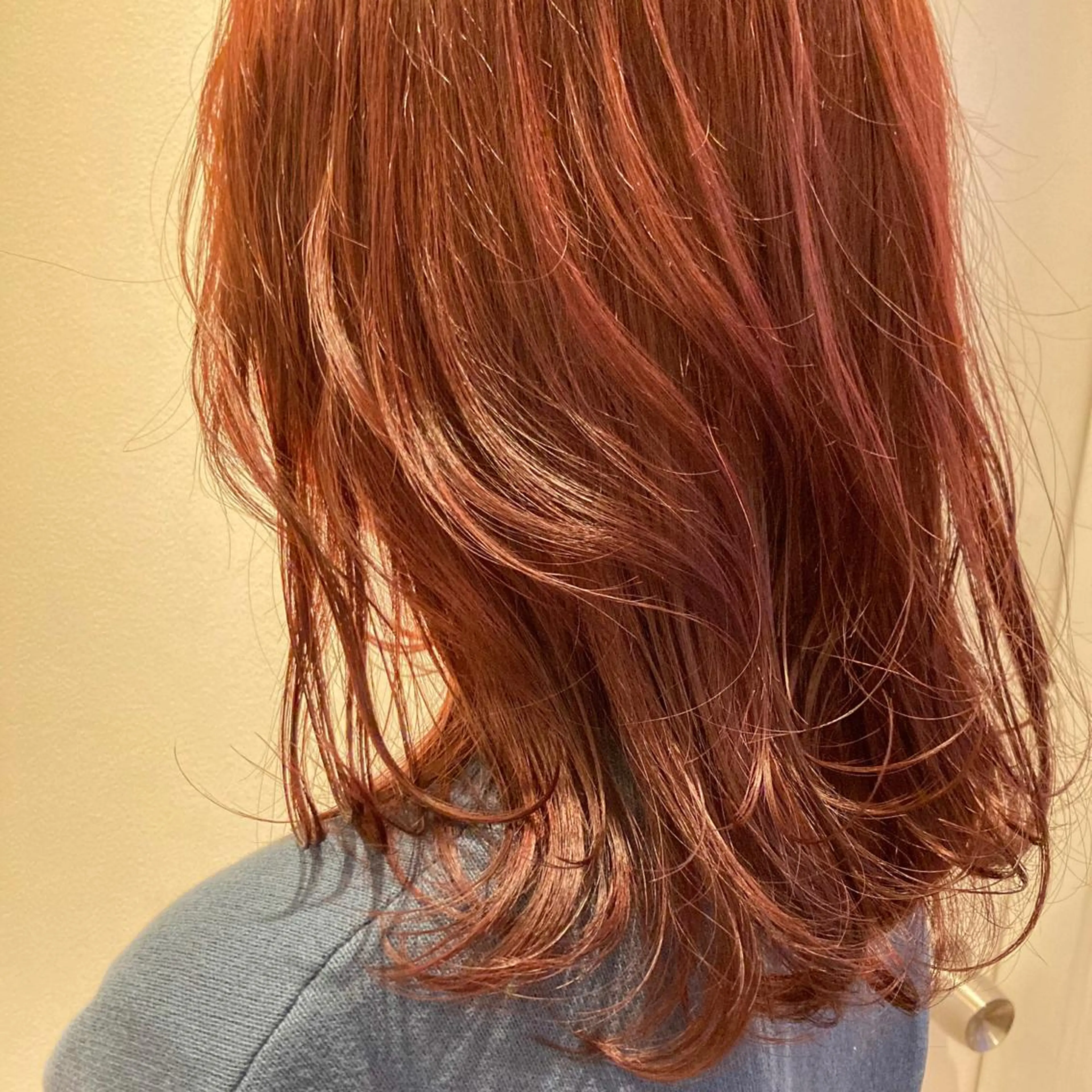 ミディアム カラー ピンクカラー カット ヘアカラー 尾籠 美幸 （オゴモリ ミユキ）のヘアスタイル