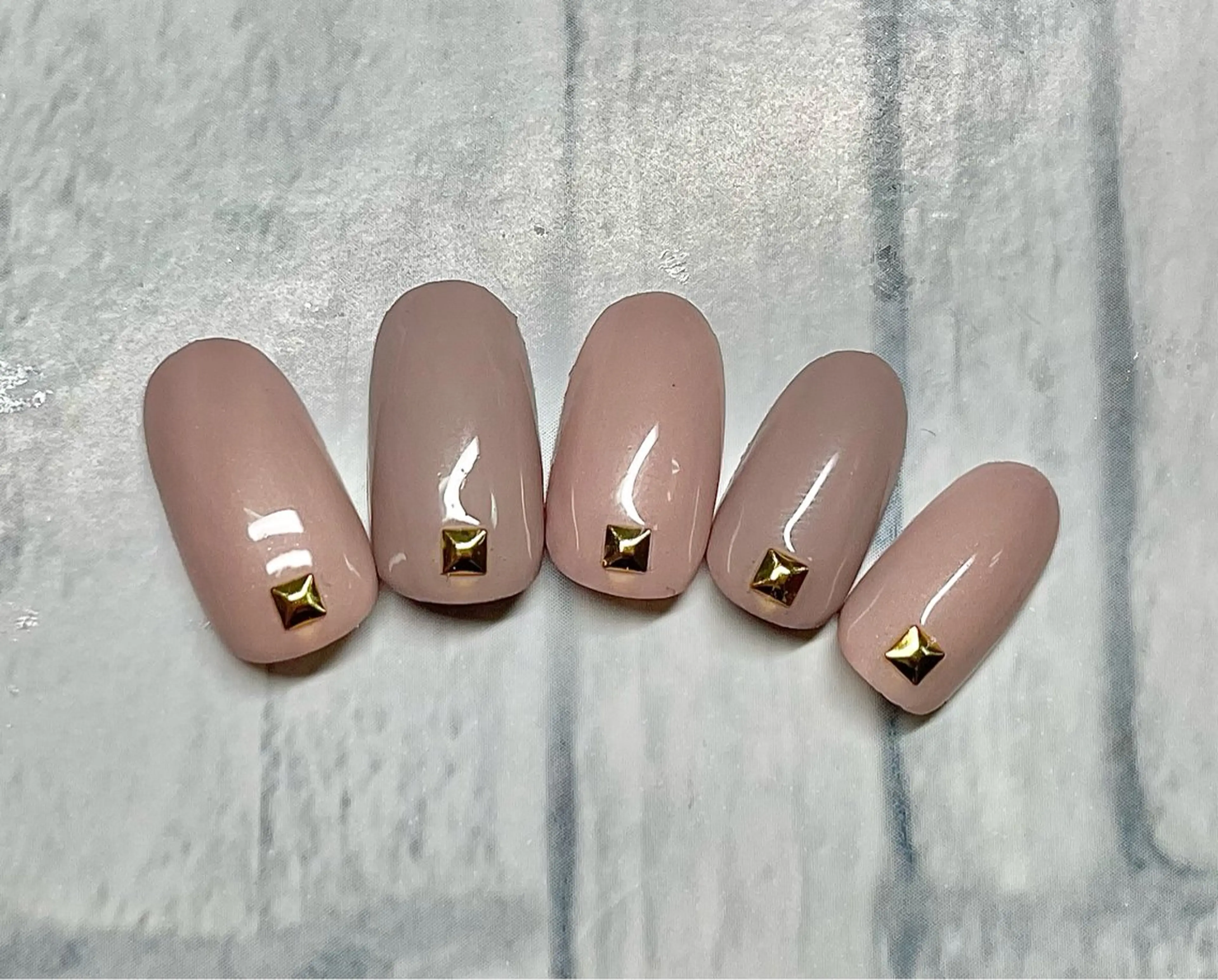 ワンカラー&スタッズ（オフ込み）の写真