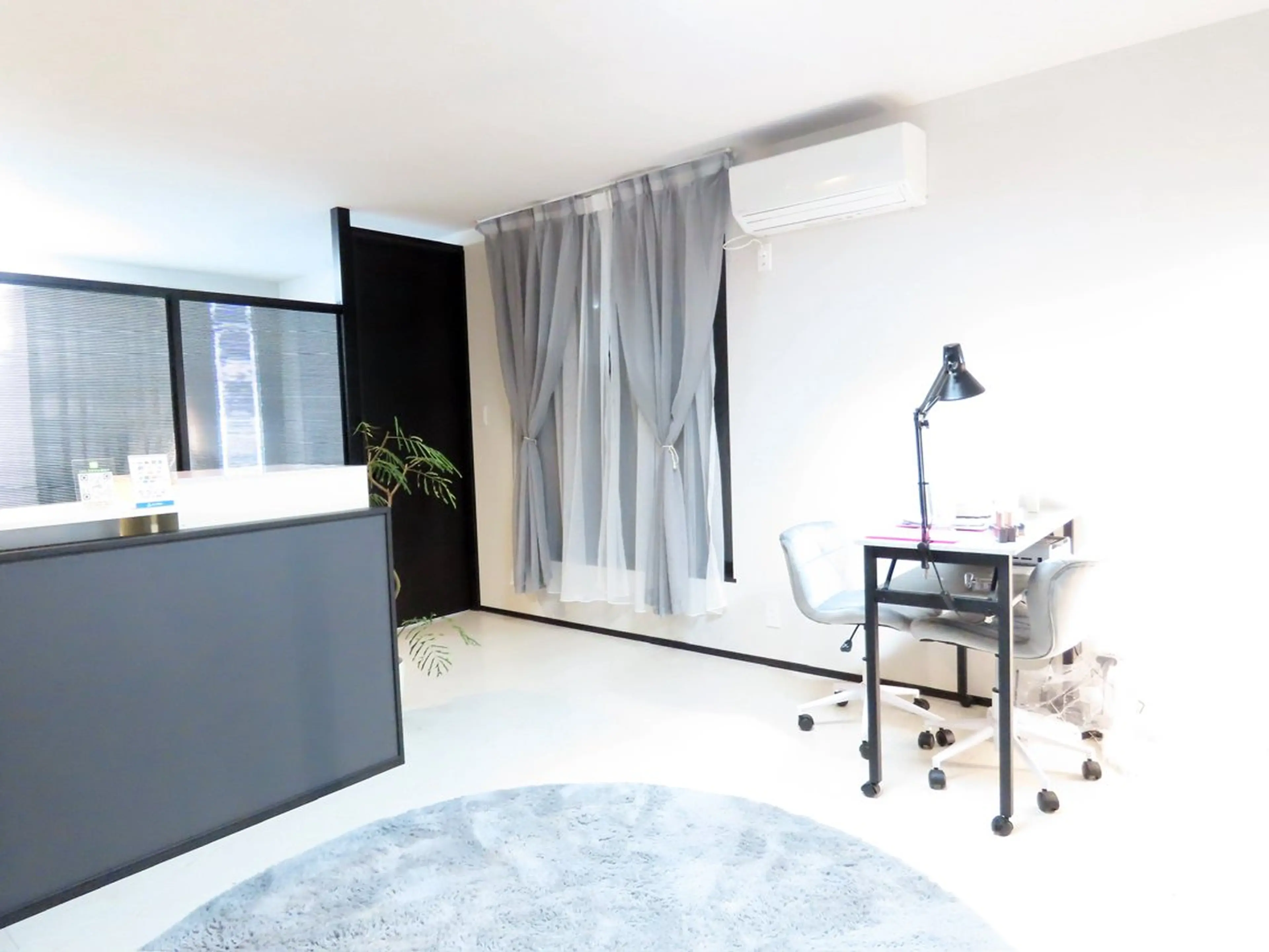 ele"ハーブ ピーリング 専門店のエステ・リラクイメージ