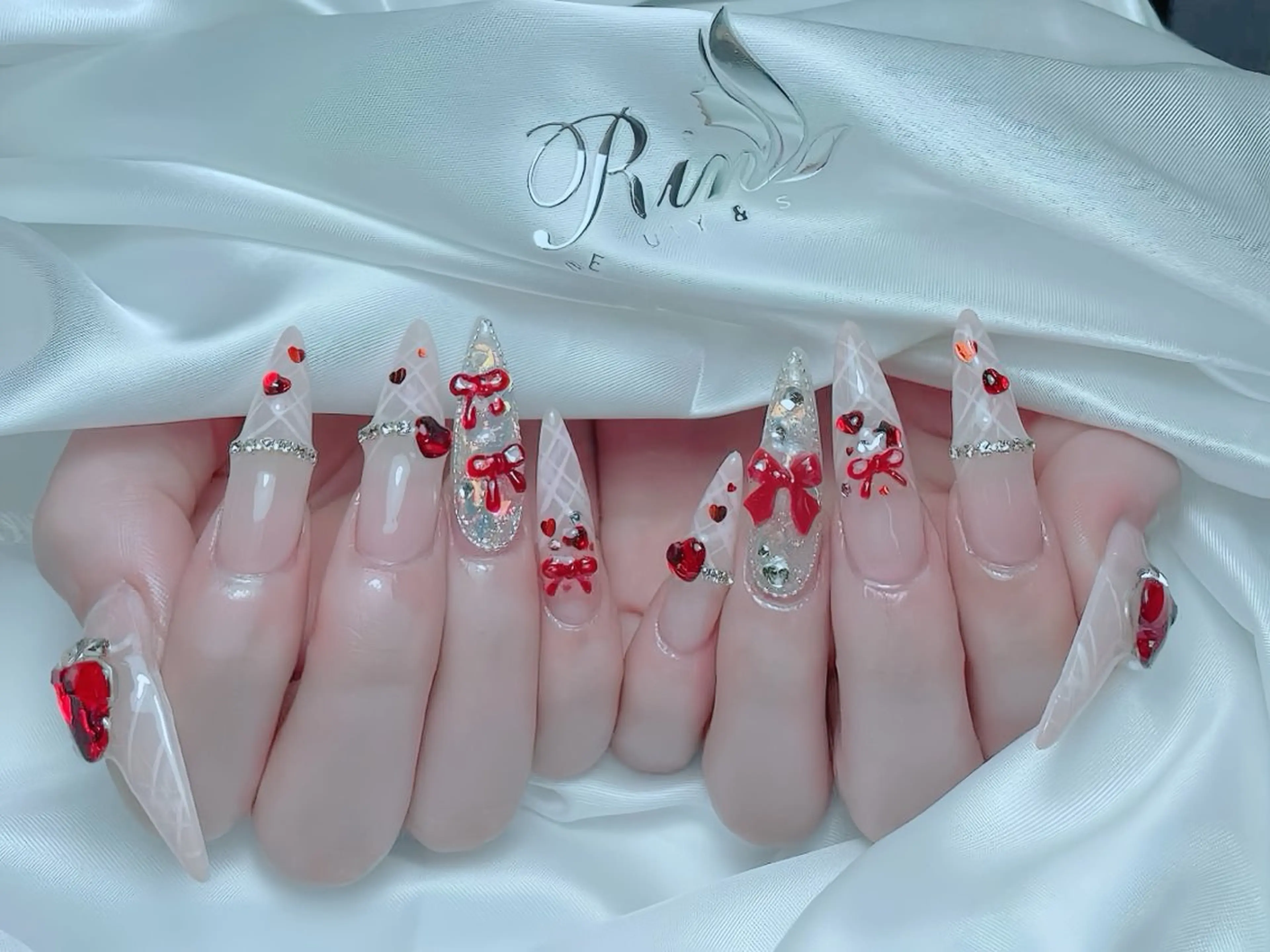 ネイル フラッシュネイル フラワーネイル フットネイル ジェルネイル ガーリー ハンドネイル Rin Nail 新大久保店のネイルデザイン
