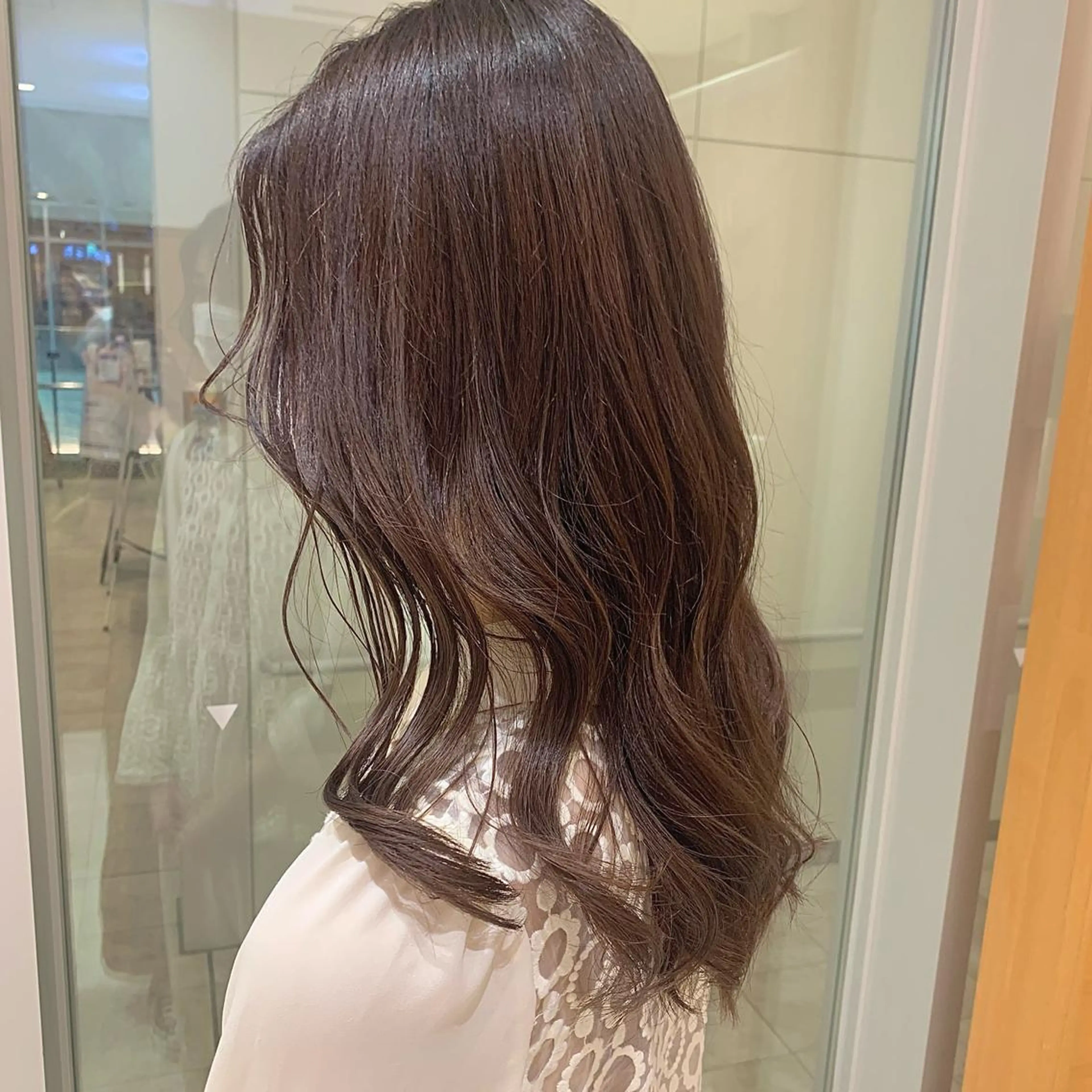ロング カラー 下川 由貴のヘアスタイル