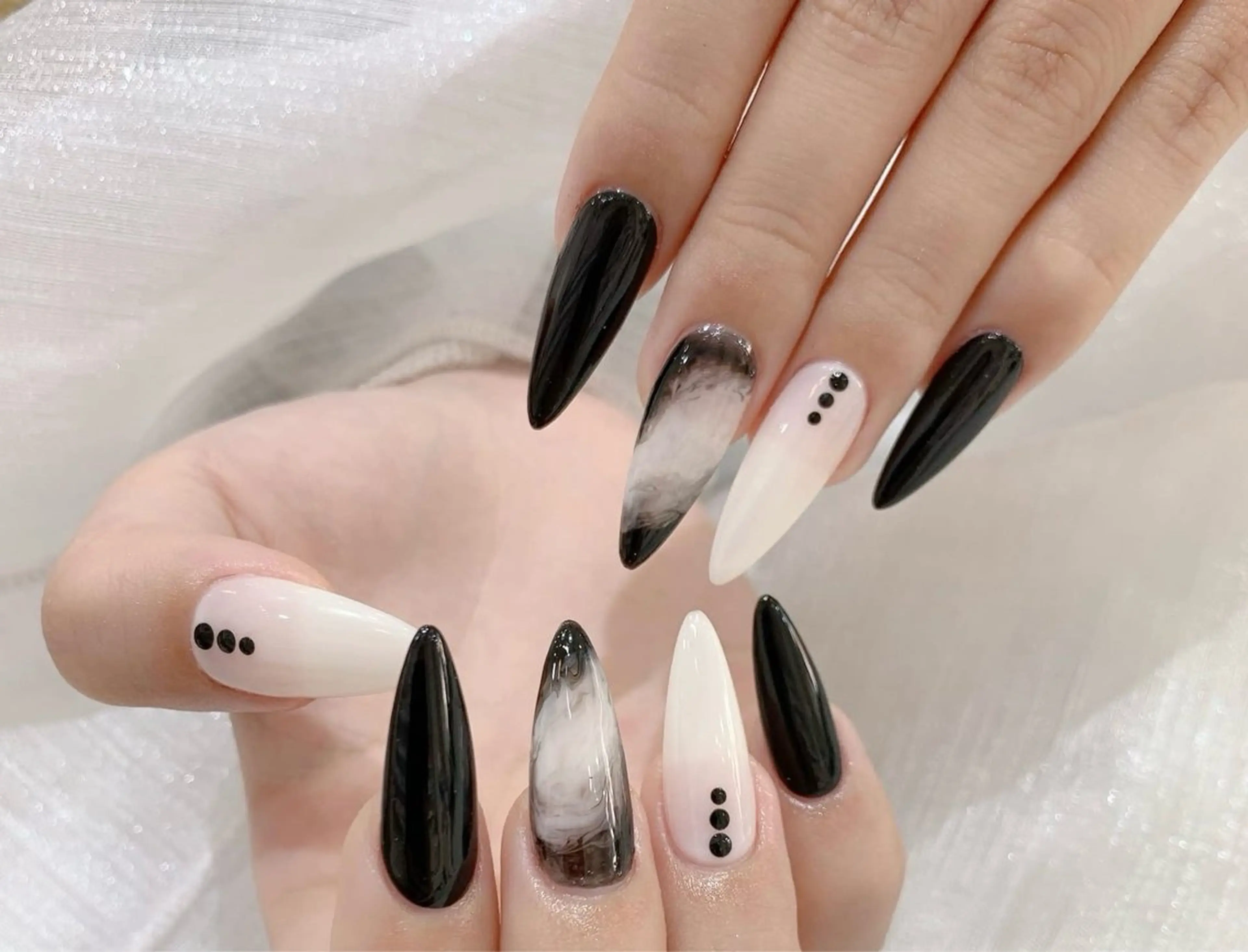 ネイル ハンドネイル T•Lee Nailsalon所属・Lily. Leeのネイルデザイン