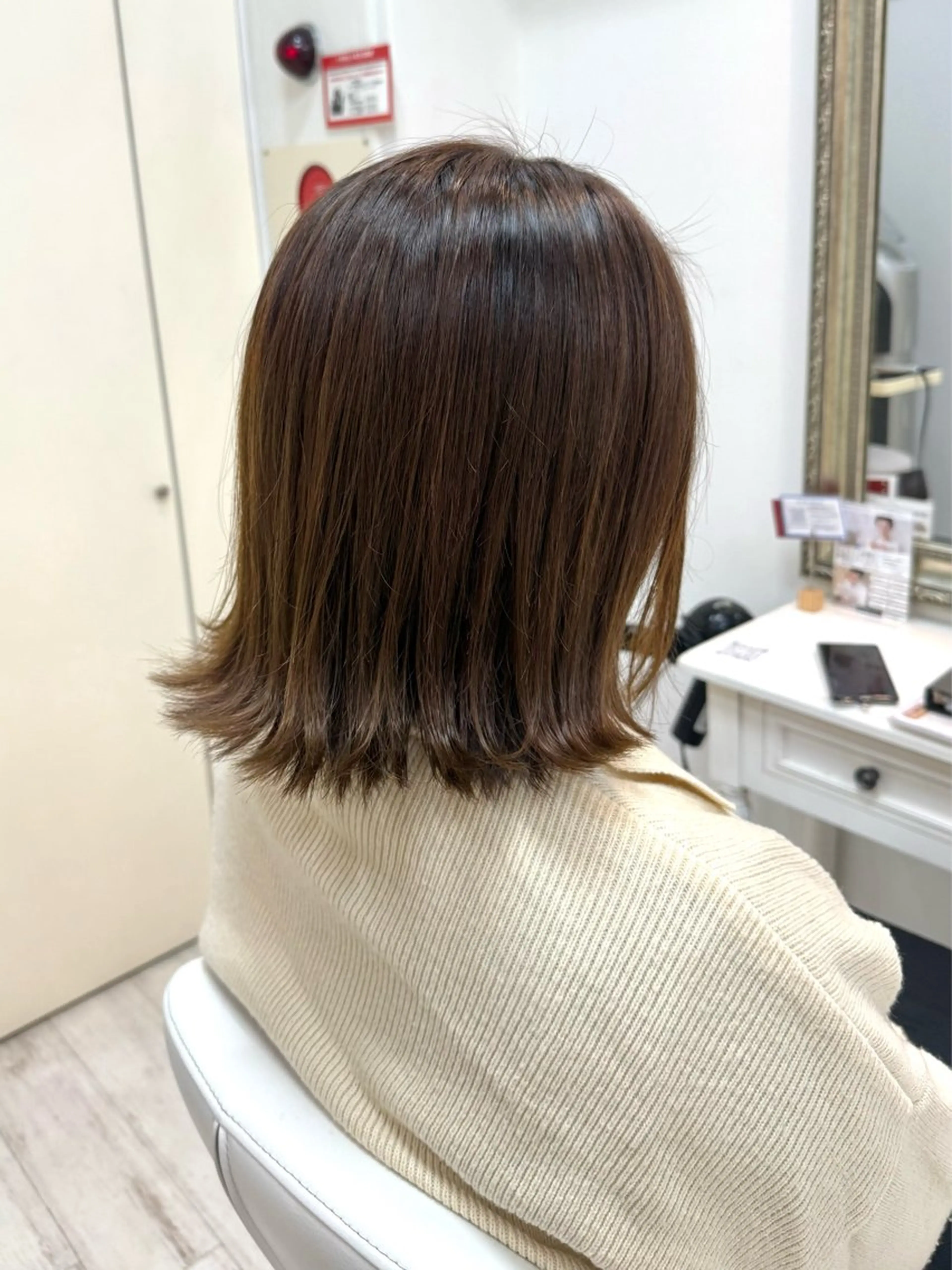 ミディアム アッシュ ヘアカラー 新籾 尚哉のヘアスタイル