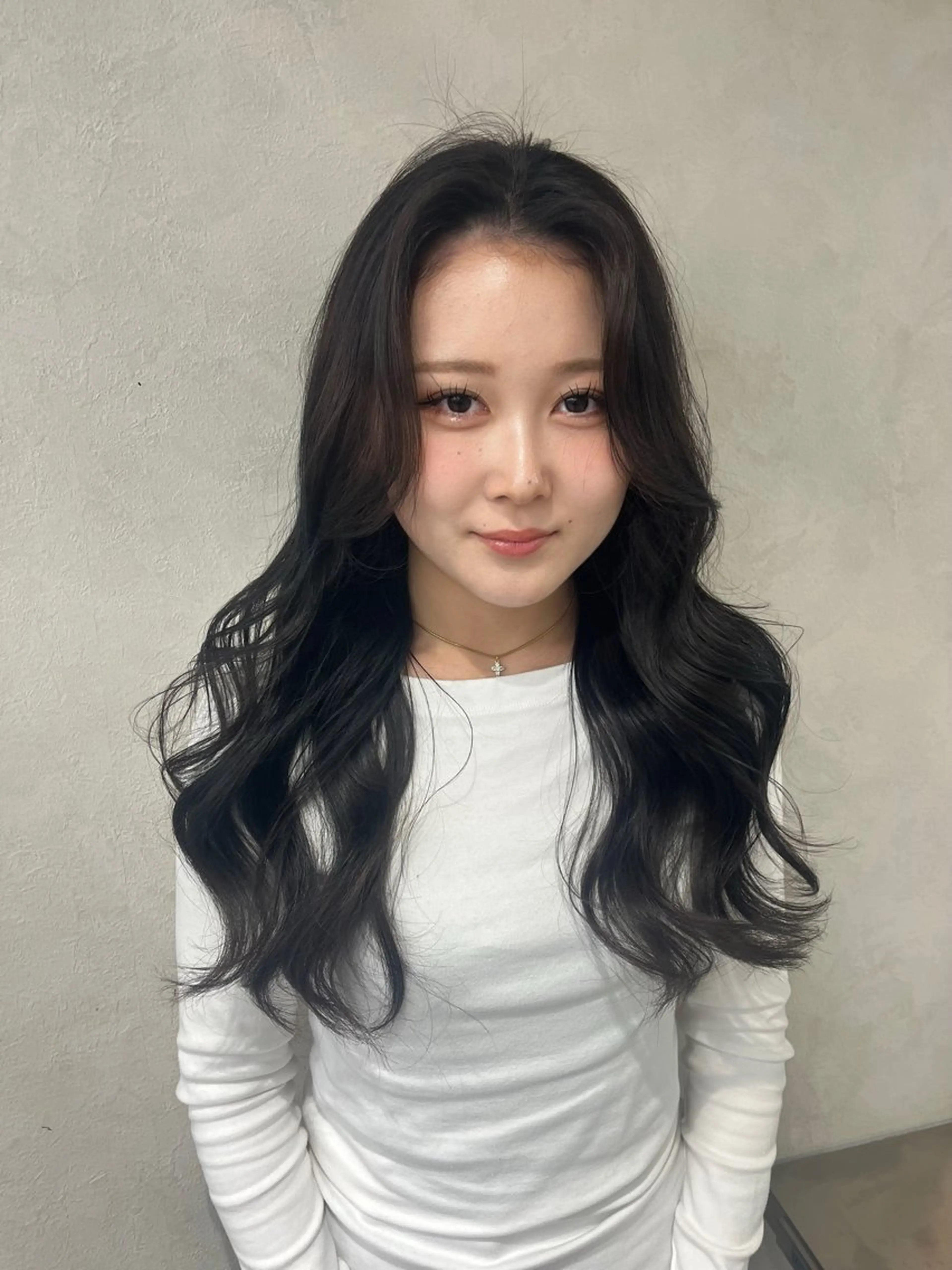 ロング カラー ヘアアレンジ 透明感カラー 韓国風ヘア 髪質改善×韓国ヘアサロン Role 博多【ロール】所属・yui🎀ブリーチ なしWカラー／博多のヘアスタイル