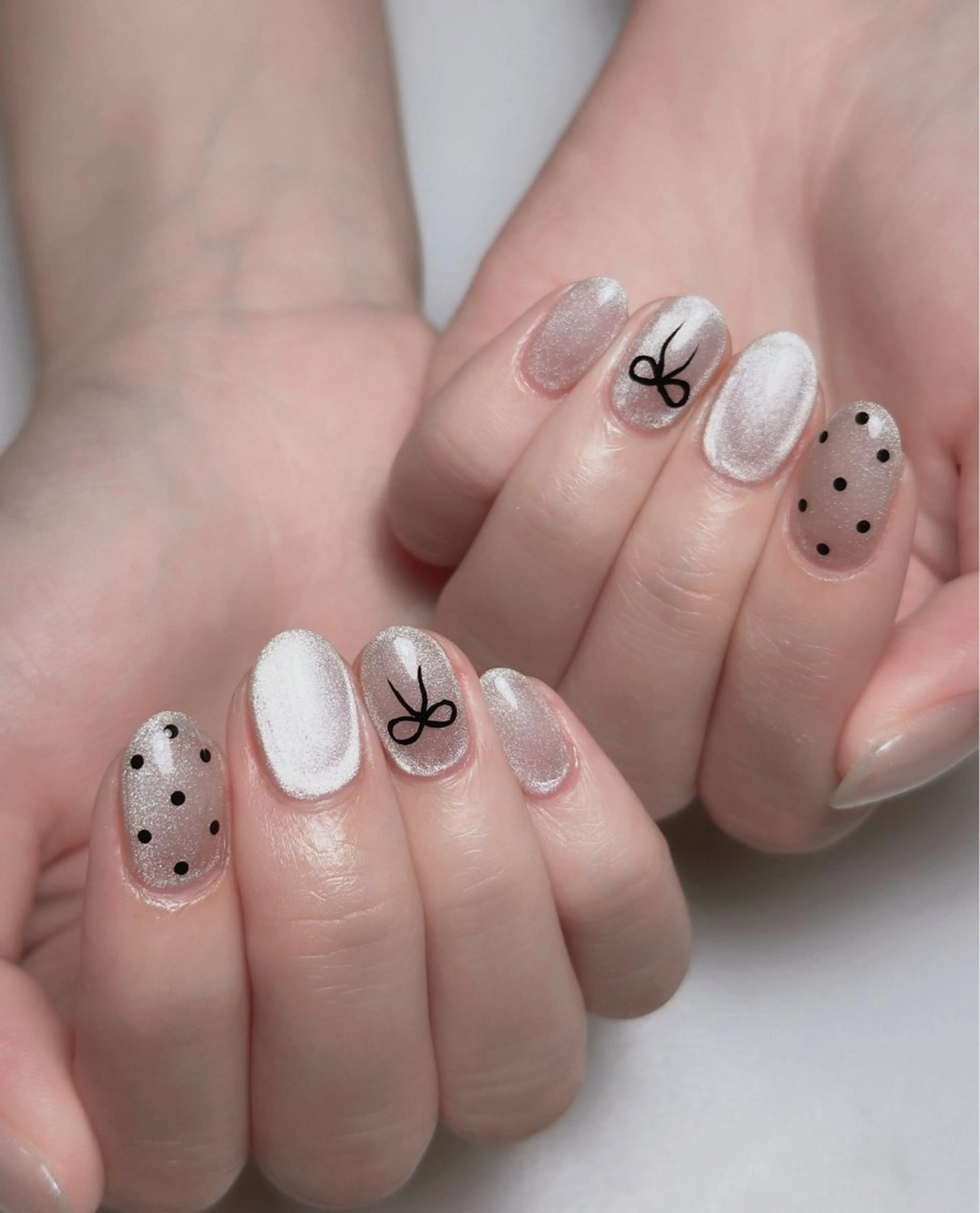 ネイル オーロラネイル 長さ出し フットネイル ラメ(グリッター) ラメグラデーション ハンドネイル 👍thumbs up nail👍のネイルデザイン