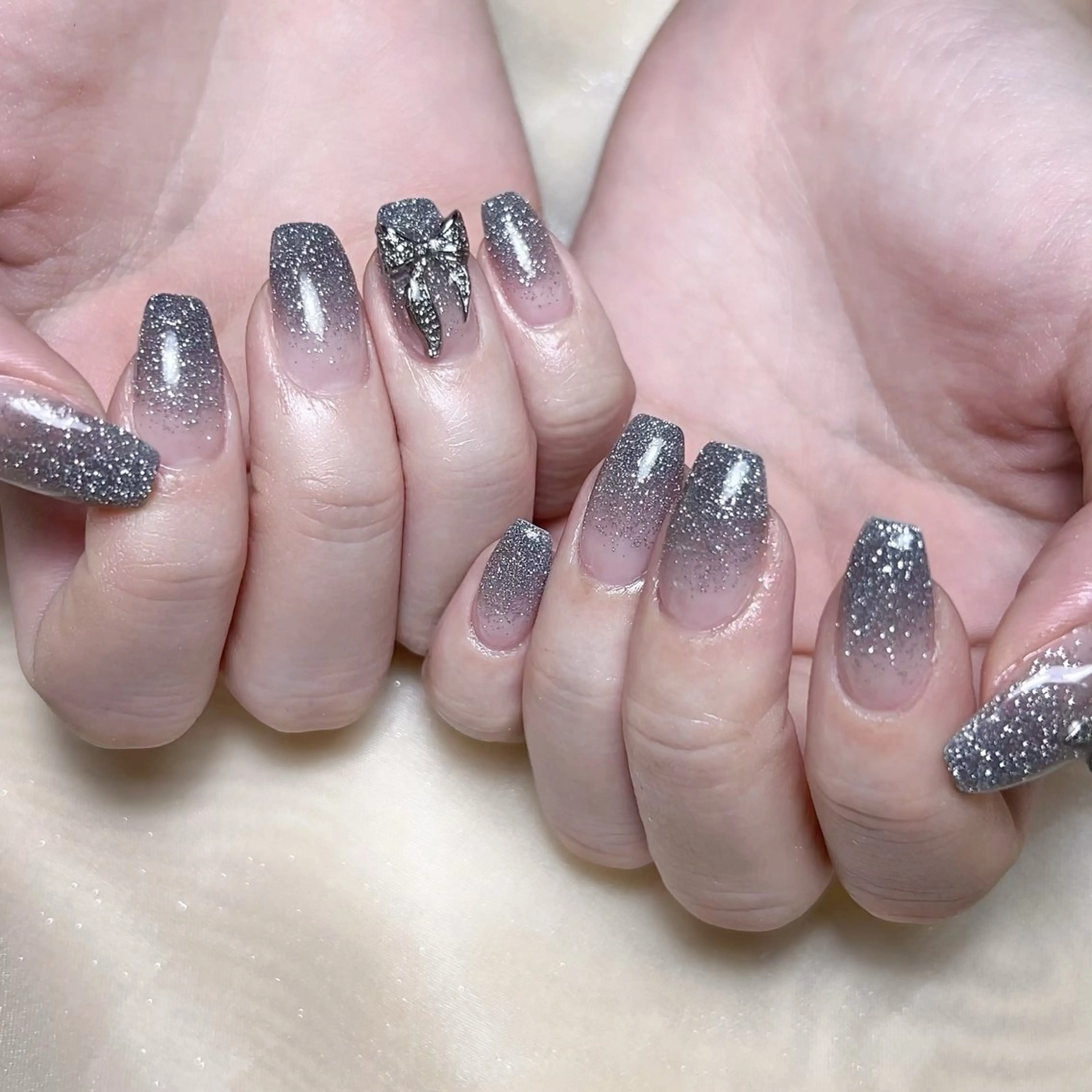 メンズ ネイル メンズ韓国風 アートネイル オーロラネイル ガーリー キラキラネイル ハンドネイル Nail salon 木にいるのネイルデザイン