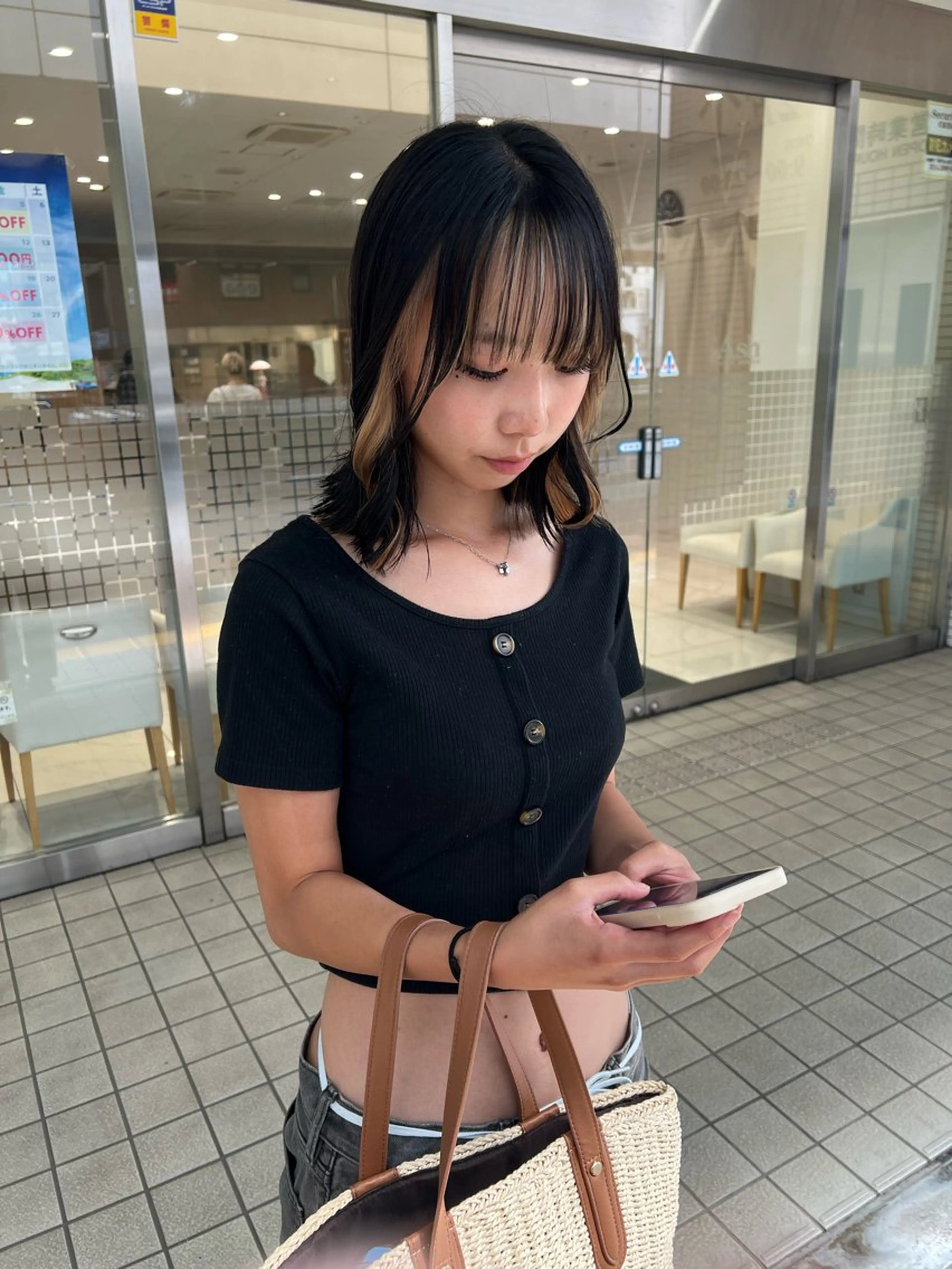 ミディアム 韓国ボブ/縮毛矯正 /レイヤーカットのヘアスタイル