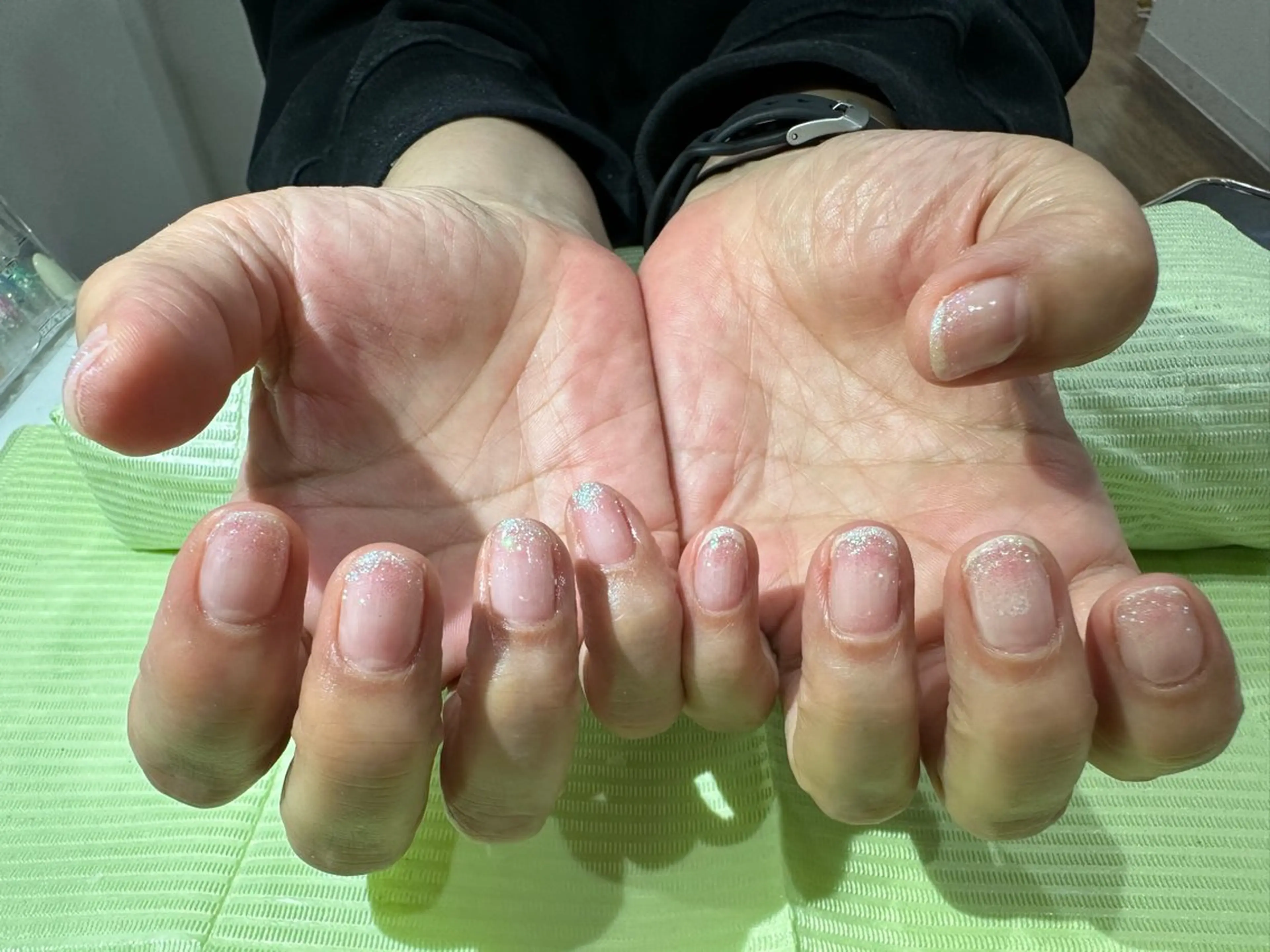 ネイル グラデーション ラメ(グリッター) ラメグラデーション Eyelash＆nail Buena 高円寺店所属・【Jr.ネイリスト】 💜serina💜のネイルデザイン