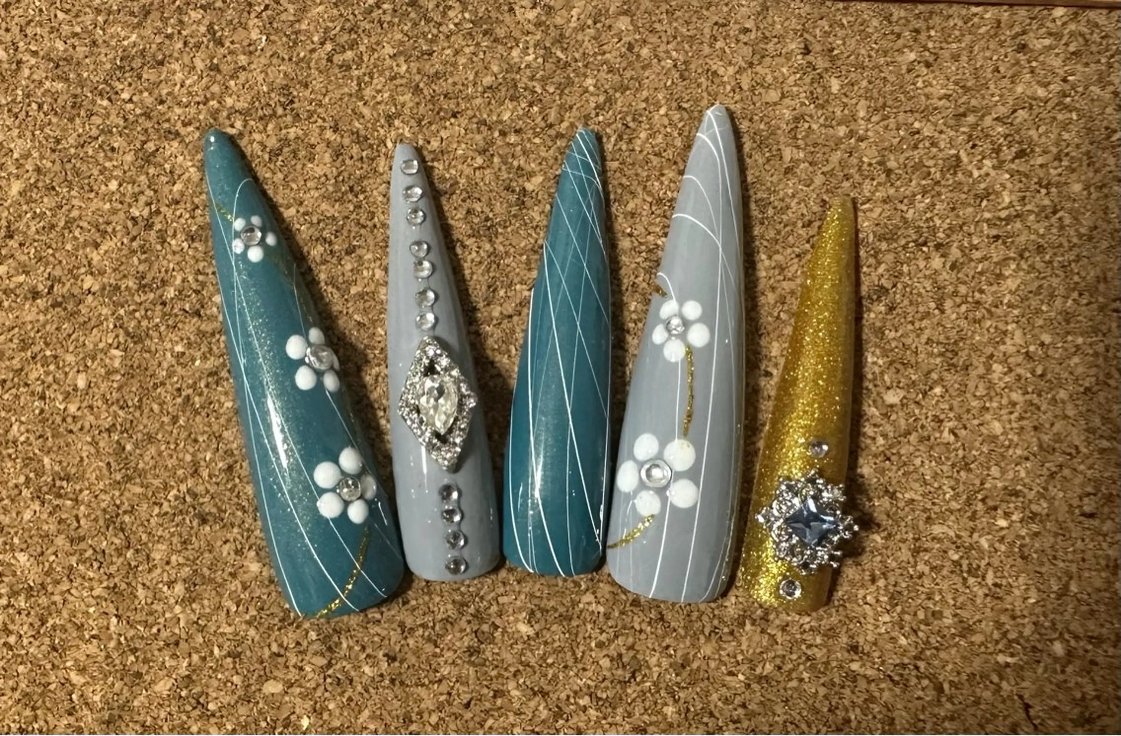 ネイル 成人式 長さ出し ジェルネイル パラジェル スカルプネイル grace グレースのネイルデザイン