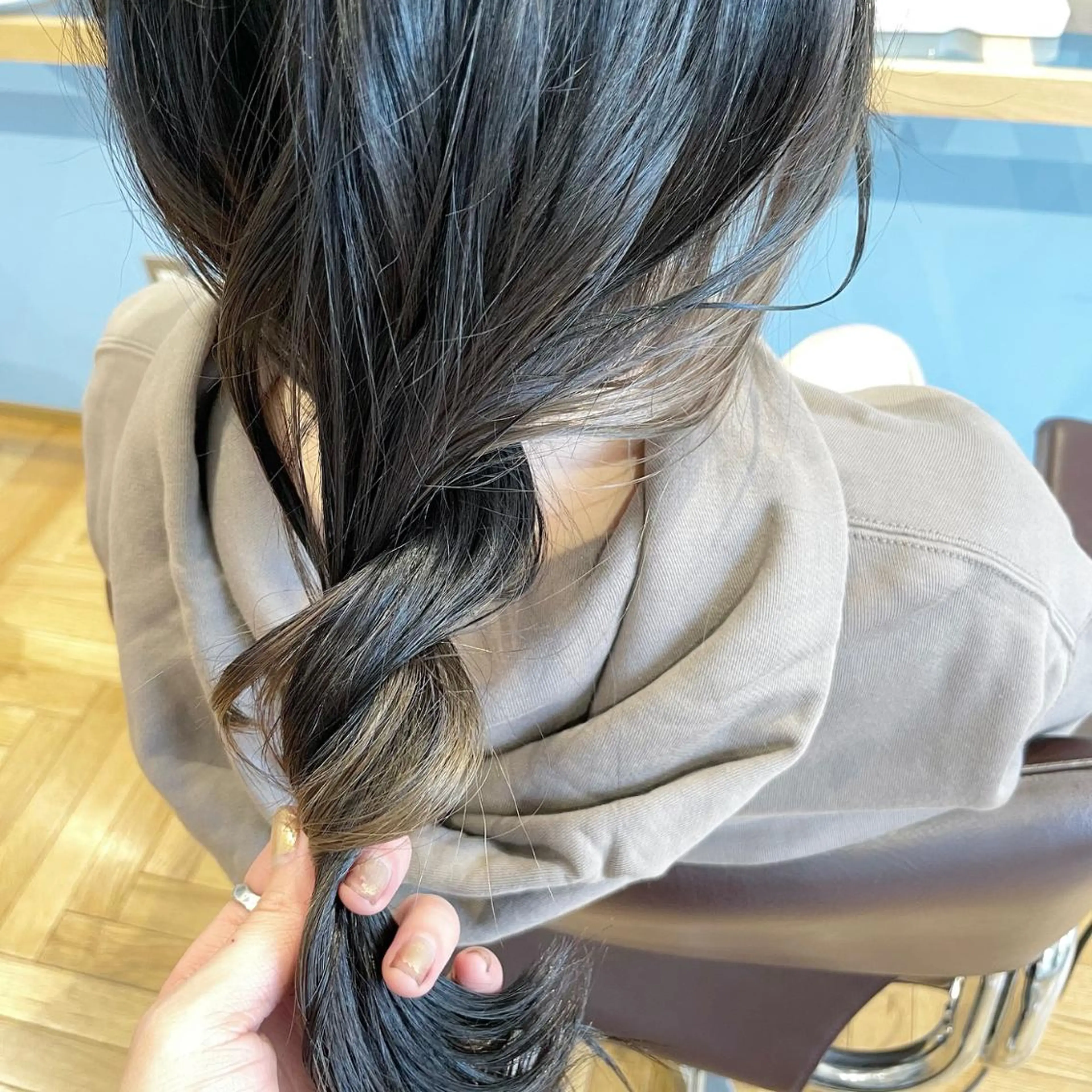 ミディアム カラー パーマ ヘアアレンジ ネイル マツエク・マツパ イヤリングカラー トレンド眉🌈✨ arisaのマツエク・マツパデザイン