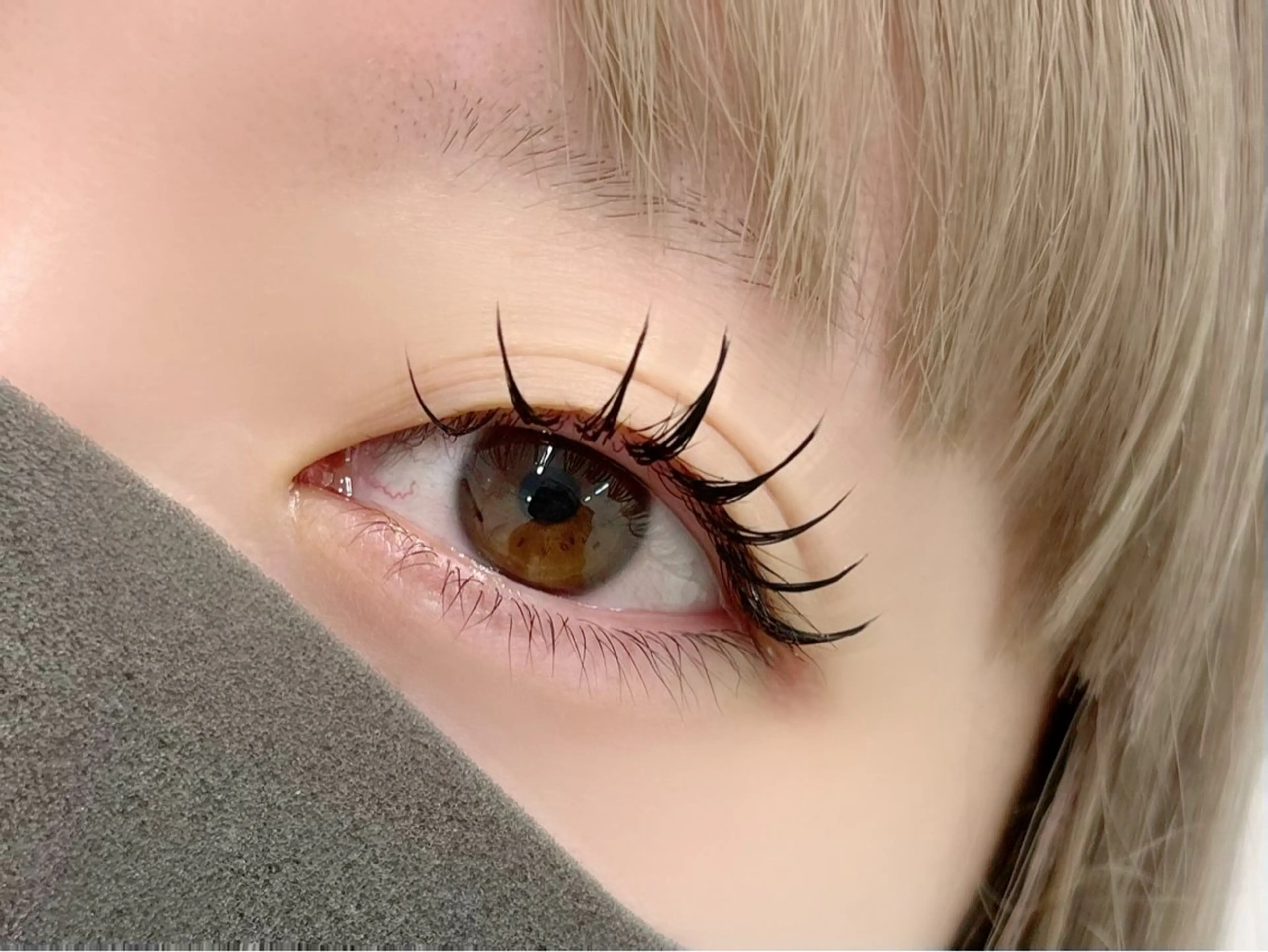 マツエク・マツパ Cheri所属・きし かりんの眉毛・アイブロウイメージ