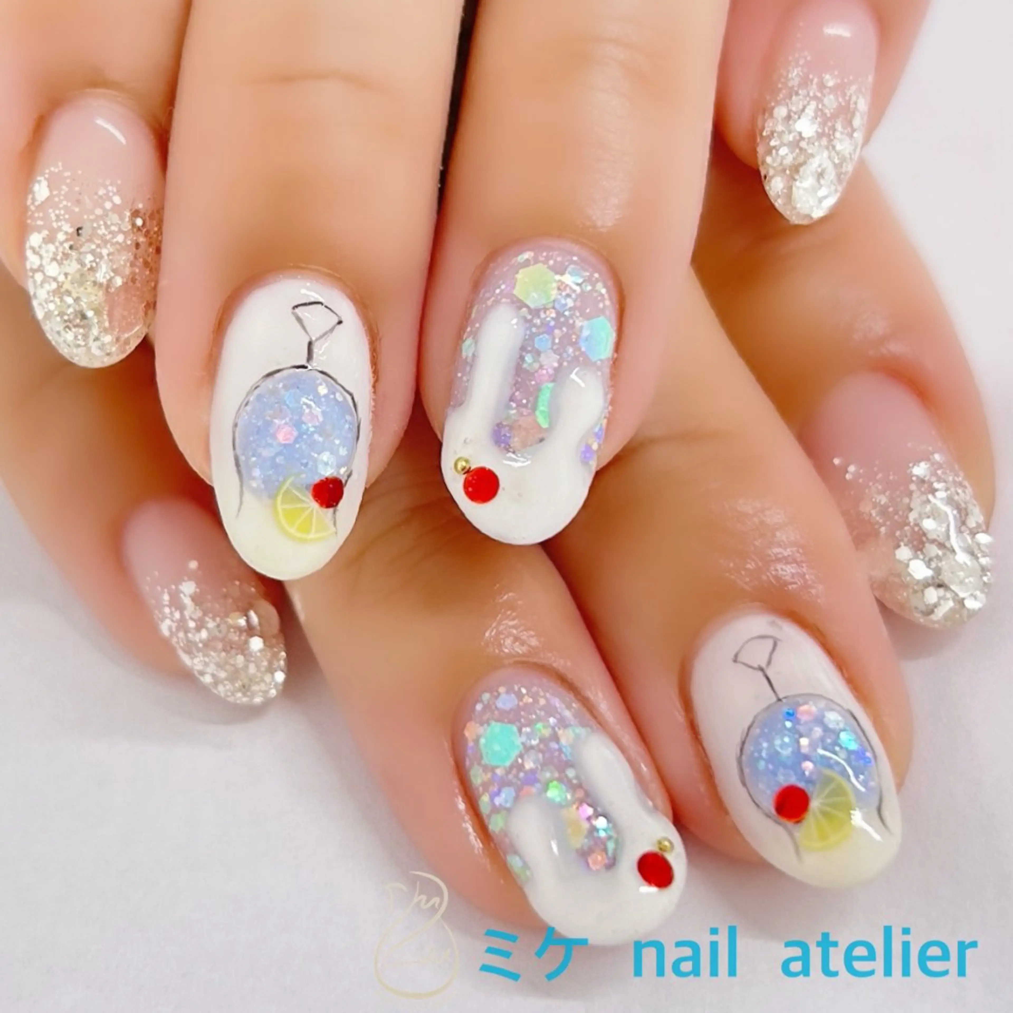 ネイル ブルー ジェルネイル グラデーション キラキラネイル ラメ(グリッター) ハンドネイル h. rikaのネイルデザイン