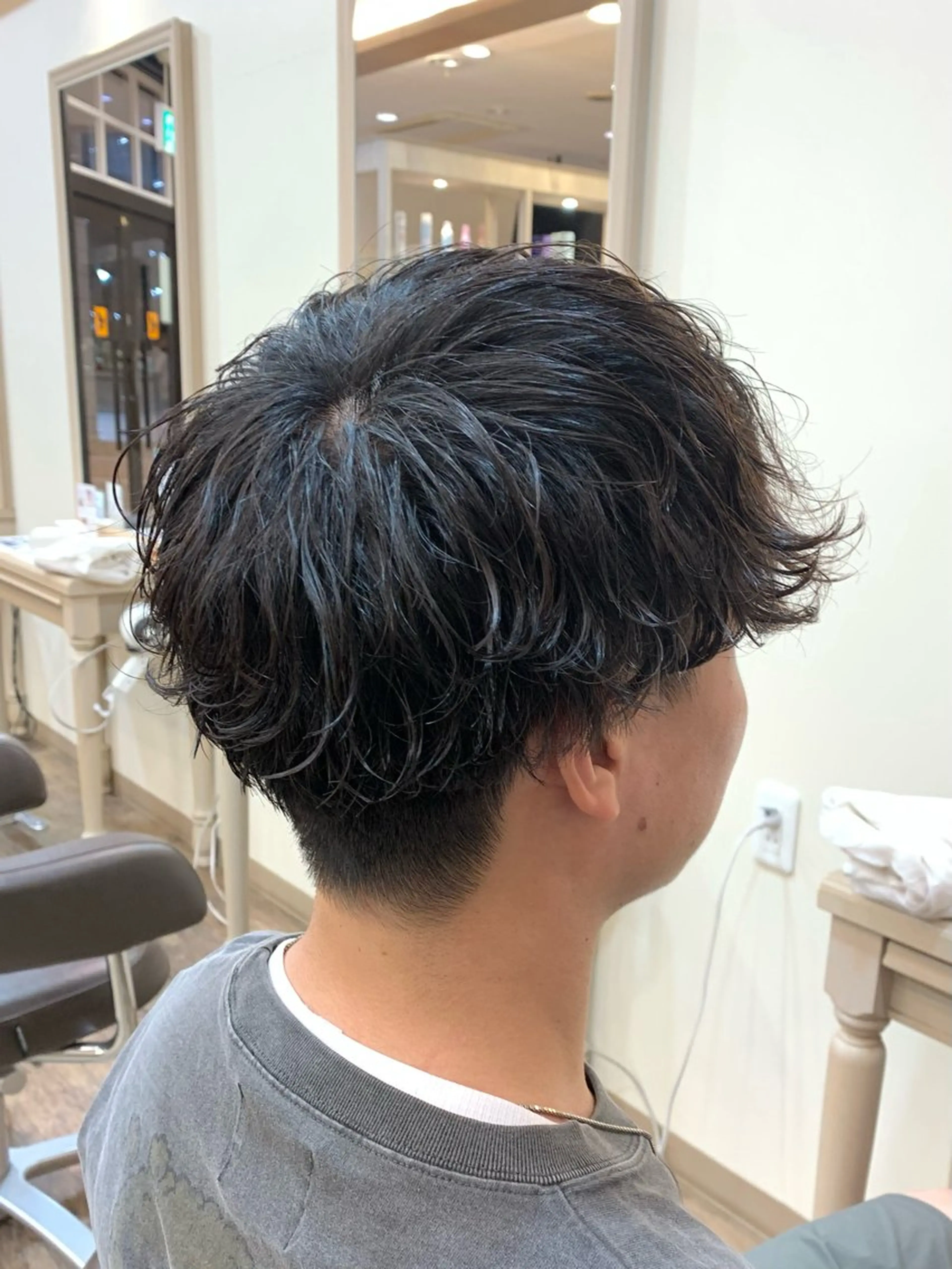 メンズ メンズパーマ 波巻きパーマ 福原遼華/小顔ショー ト/髪質改善のヘアスタイル