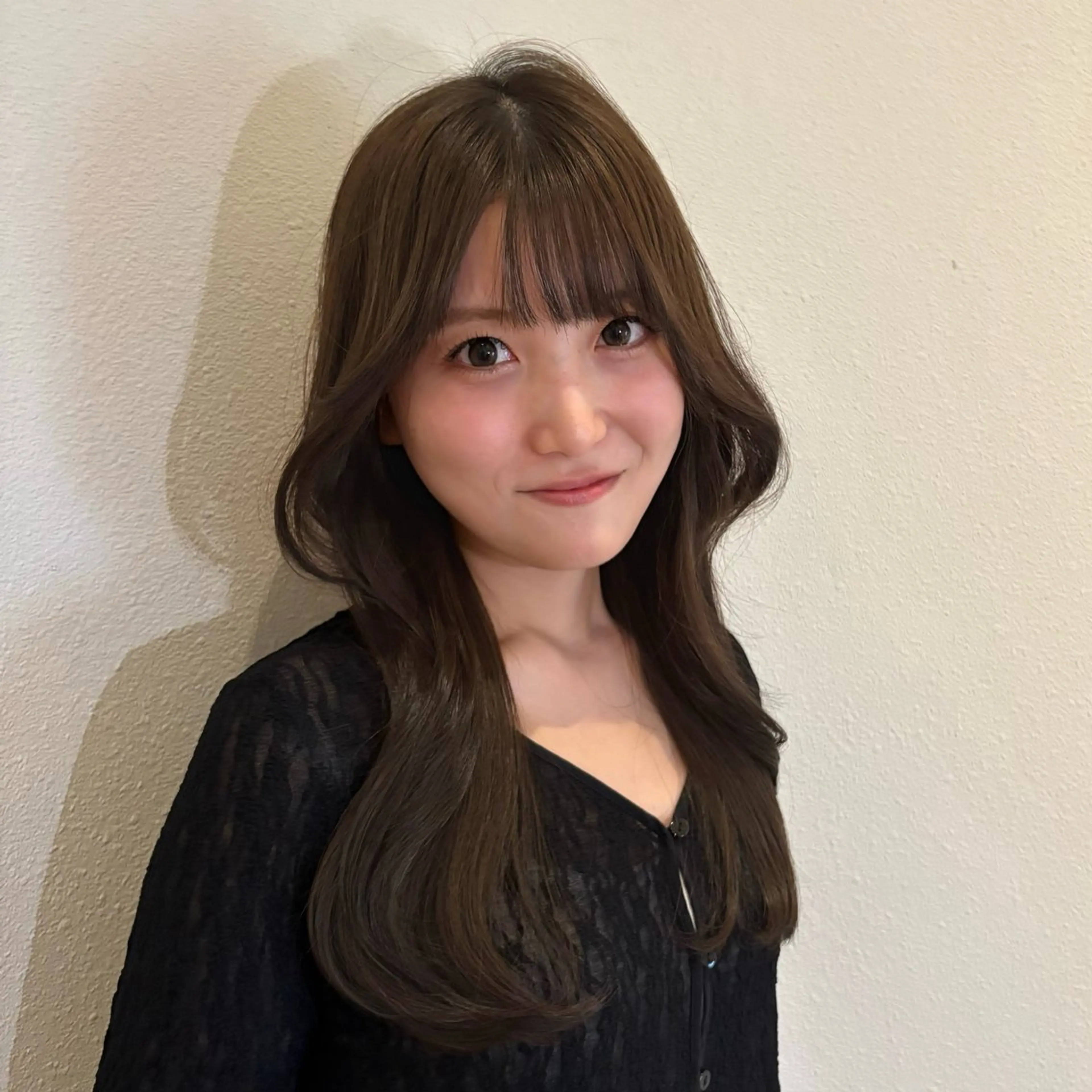 ロング カラー ベージュカラー 顔まわりレイヤー レイヤーカット 顔まわり/オフィス カラー/青栁優🔆のヘアスタイル