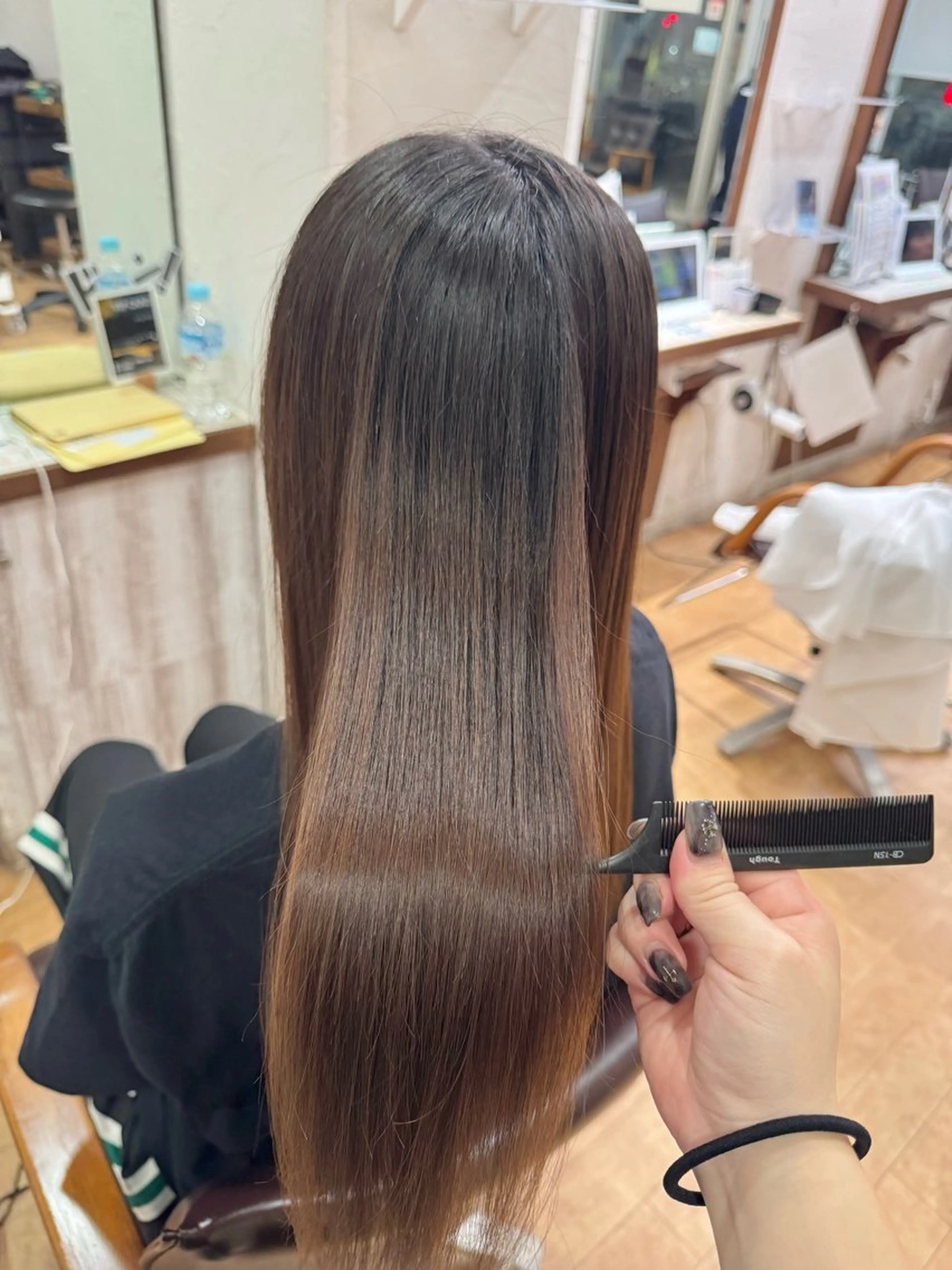 ロング 縮毛矯正 パーマ特化 若山 結愛のヘアスタイル