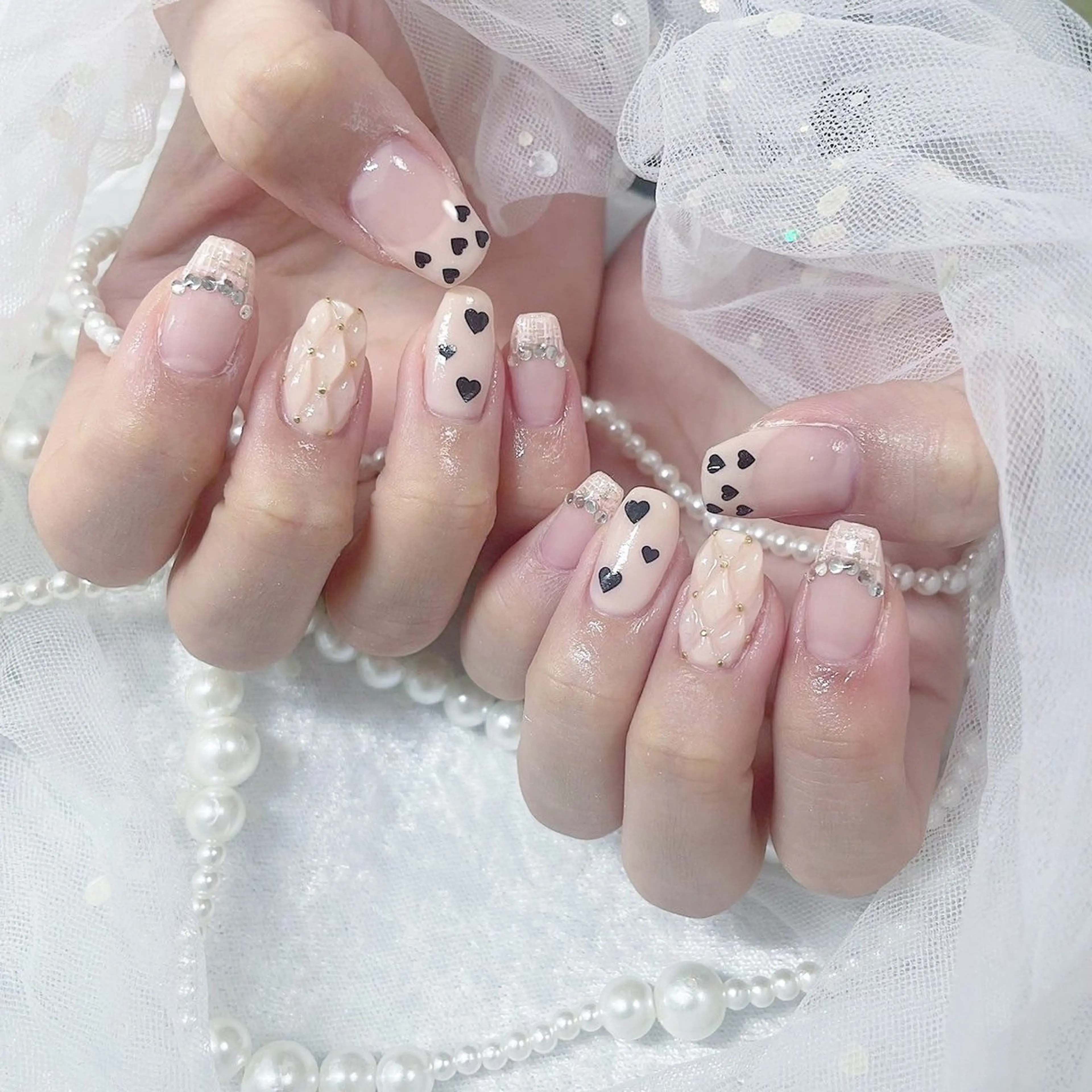 ネイル ハート ハンドネイル Minami 🍓のネイルデザイン