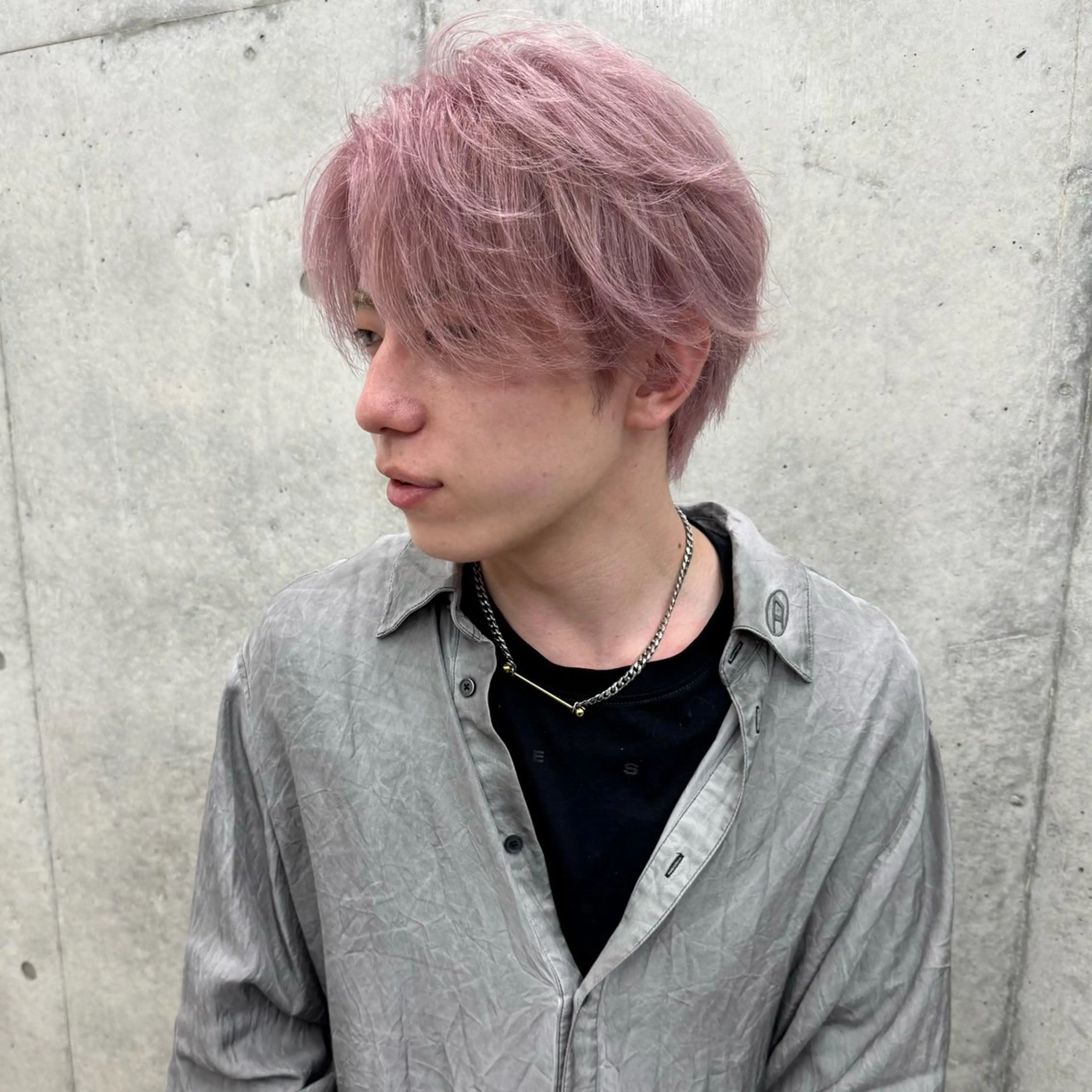 カラー メンズ メンズブリーチ ベージュカラー ブリーチ ピンクカラー ピンクベージュ ヘアカラー トリートメント 🌱ブリーチ・透明感 カラー/mapi🦭のヘアスタイル